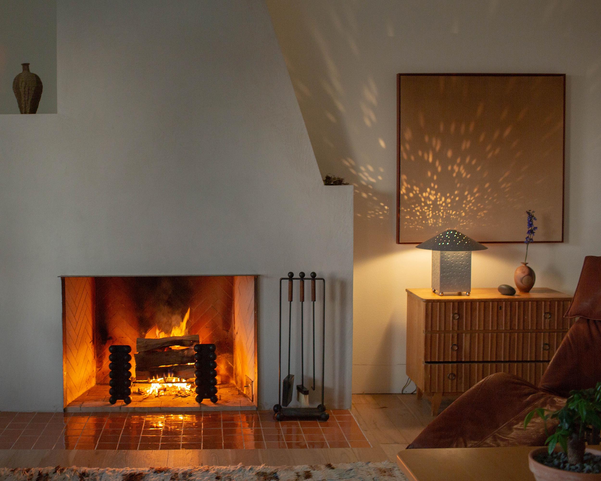 Moderne Chenets de cheminée Flecto de Muhly Studio en vente