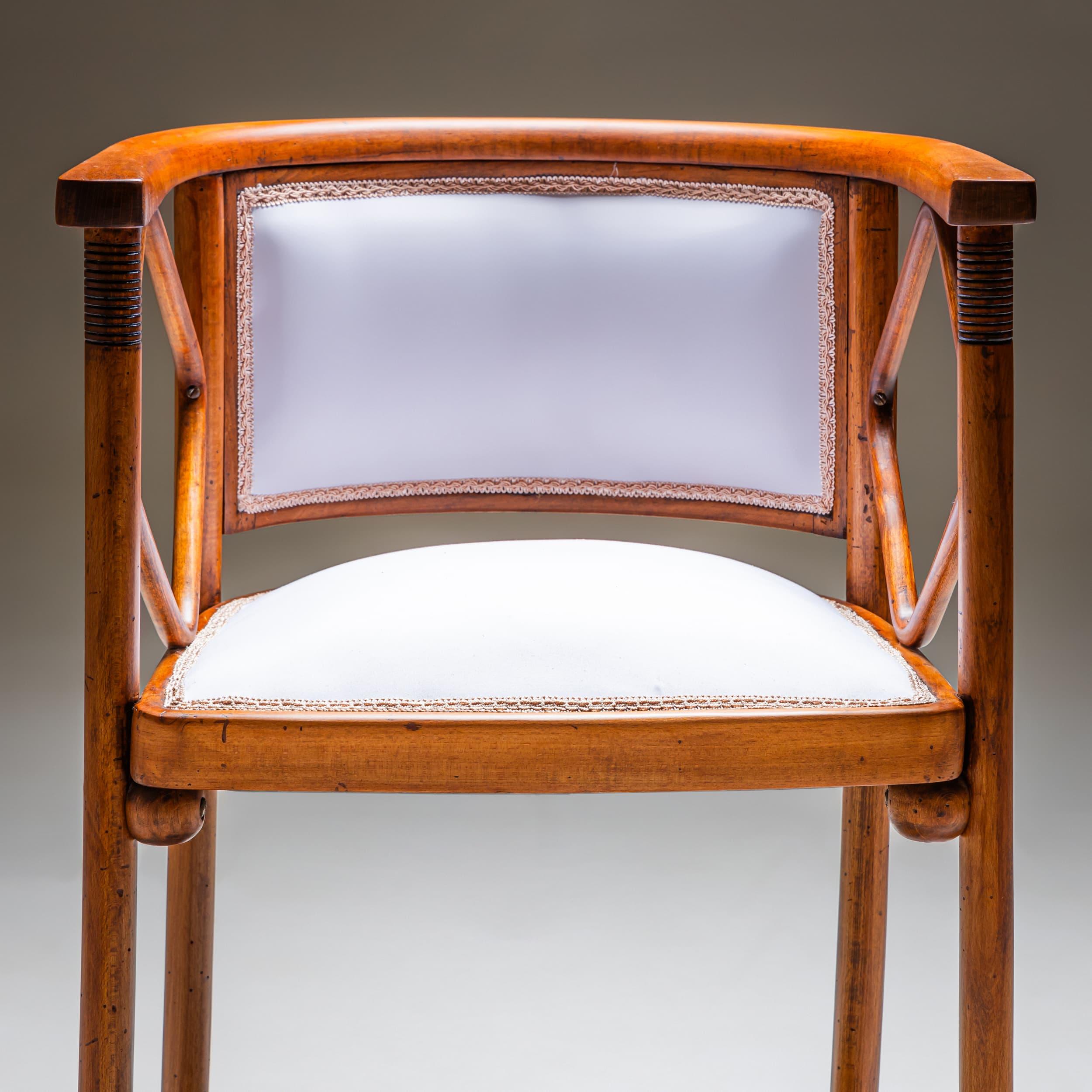 Fledermaus Armchair by Josef Hoffmann, Design circa 1905 In Good Condition For Sale In Greding, DE