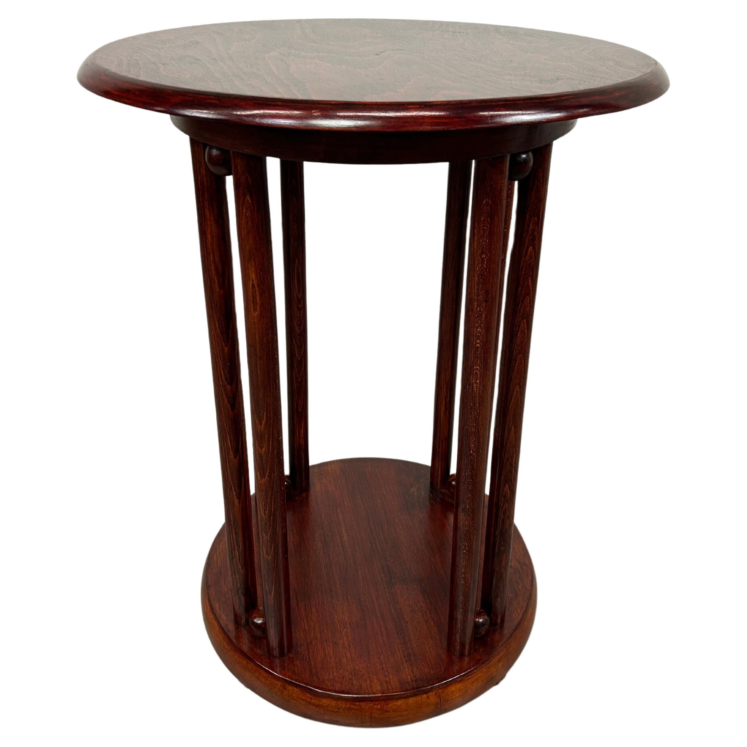 Table basse Fledermaus n°406 de Josef Hoffmann pour J&J Kohn