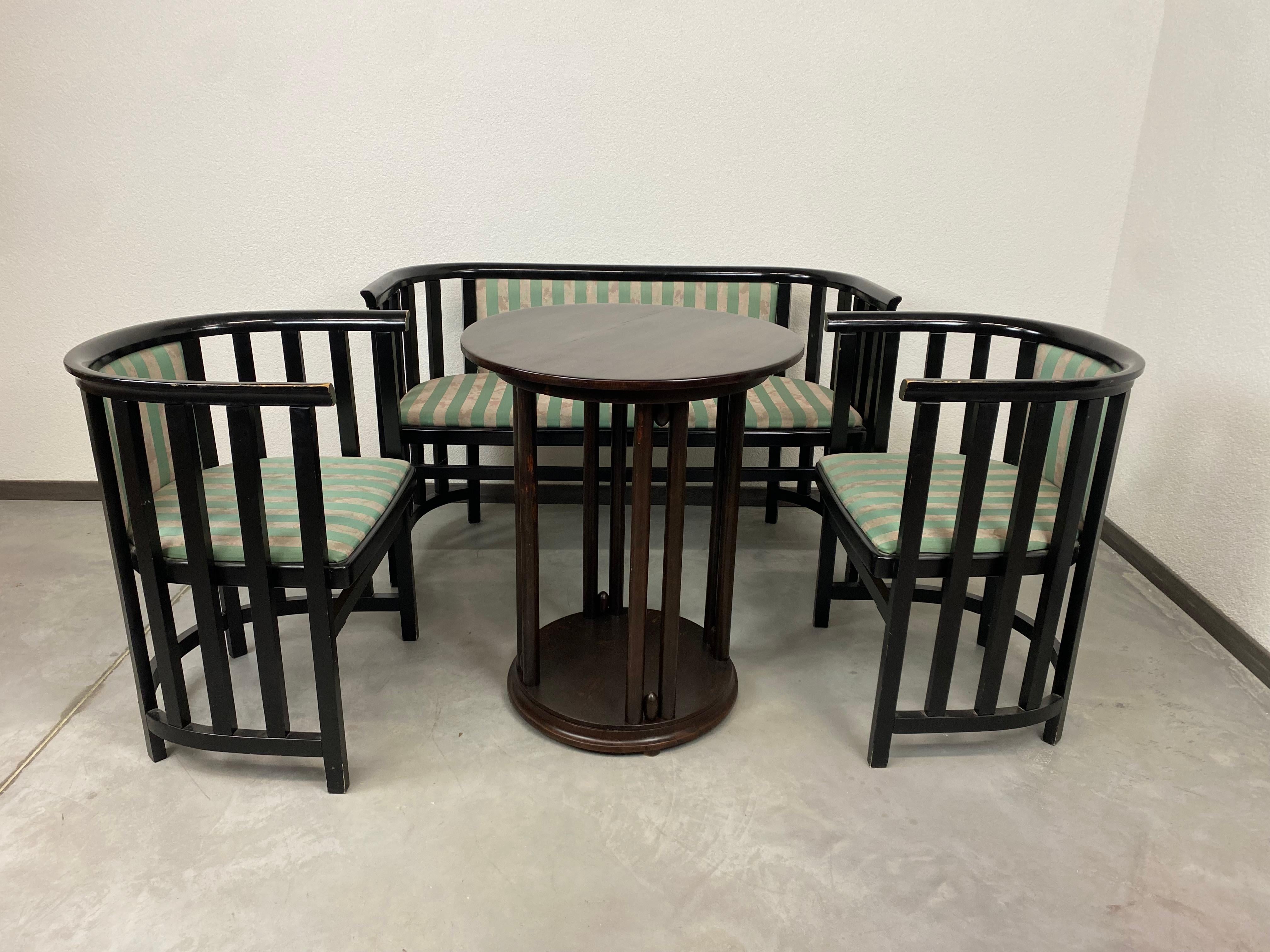 Fledermaus seating group by Josef Hoffmann ex. by Wittmann Wien circa 1950. Original vintage condition with signs of use. Sofa: wxdxh 119x50x74 seat height 44cm Armchair: wxdxh 56x50x74 seat height 44cm.