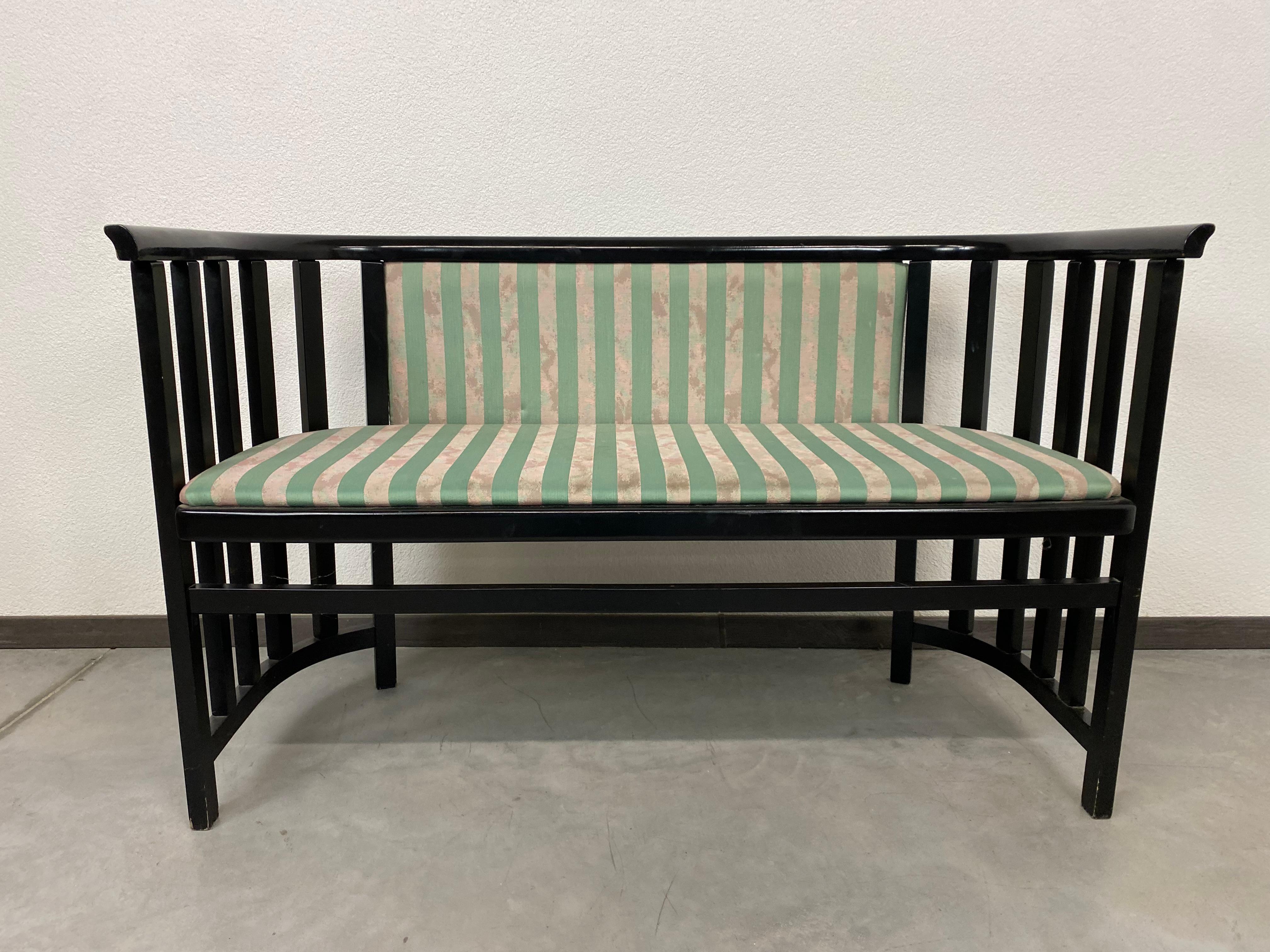 Milieu du XXe siècle Groupe de sièges Fledermaus de Josef Hoffmann, ex. de Wittmann Wien en vente