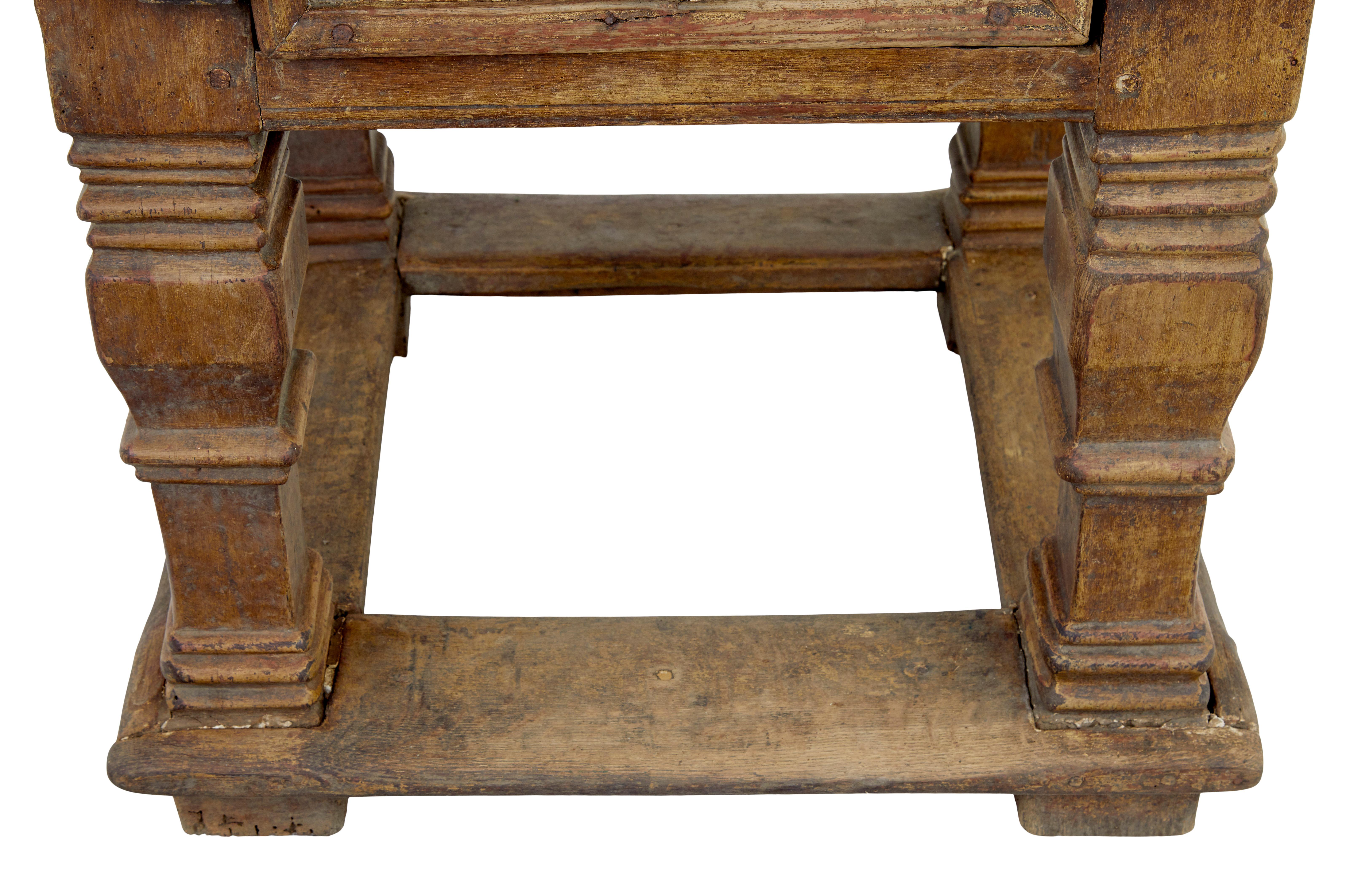 Oak Flemish 17th Century carved oak table For Sale