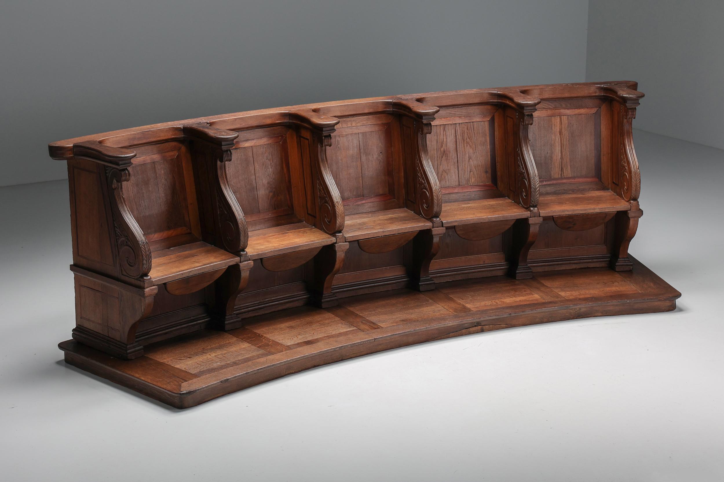 Flemish Oak Church Pews, Belgium, 18th Century In Excellent Condition For Sale In Antwerp, BE