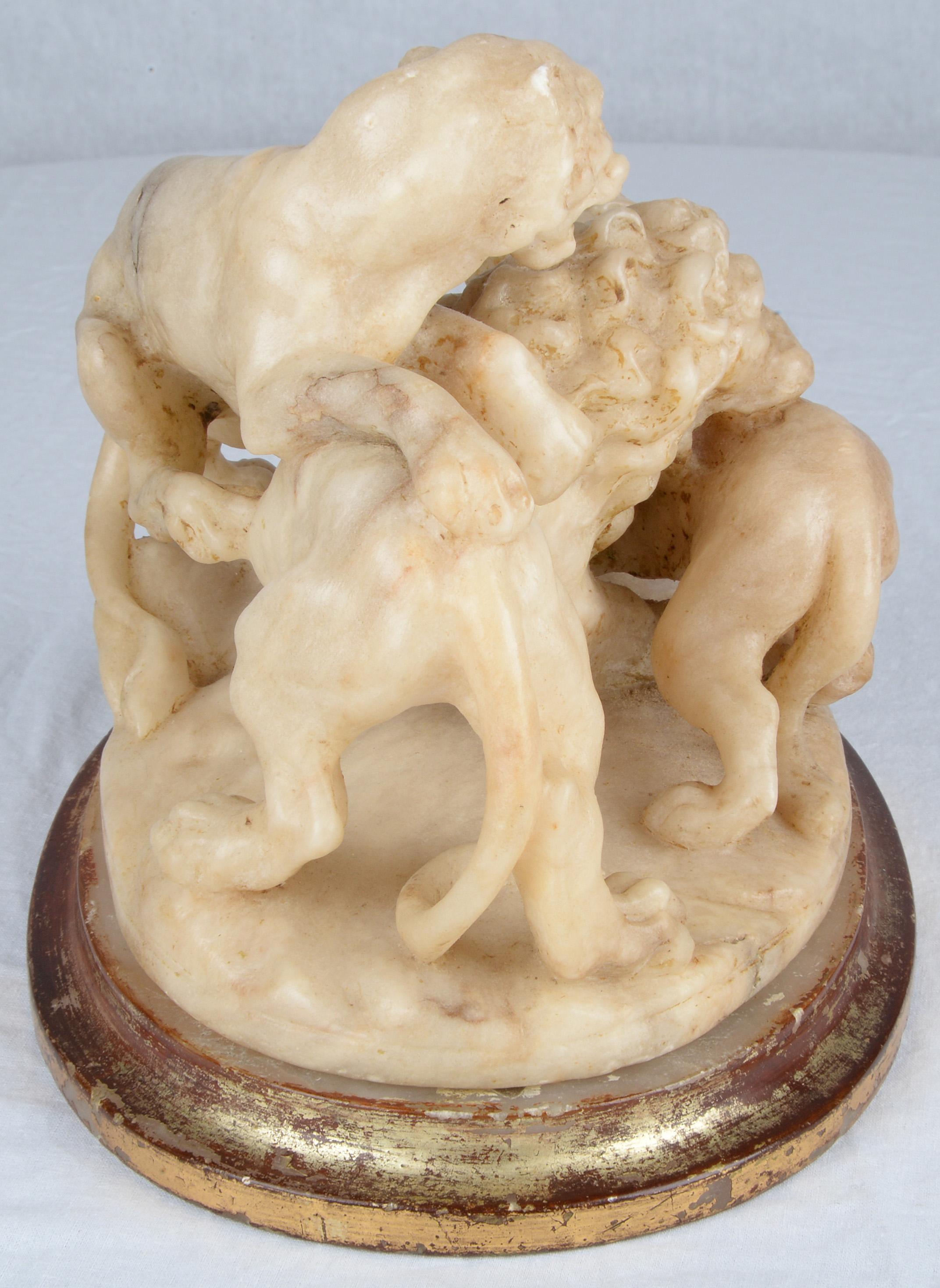 Albâtre Sculpture en albâtre Flemish Groupe de trois lions en train de jouer en vente