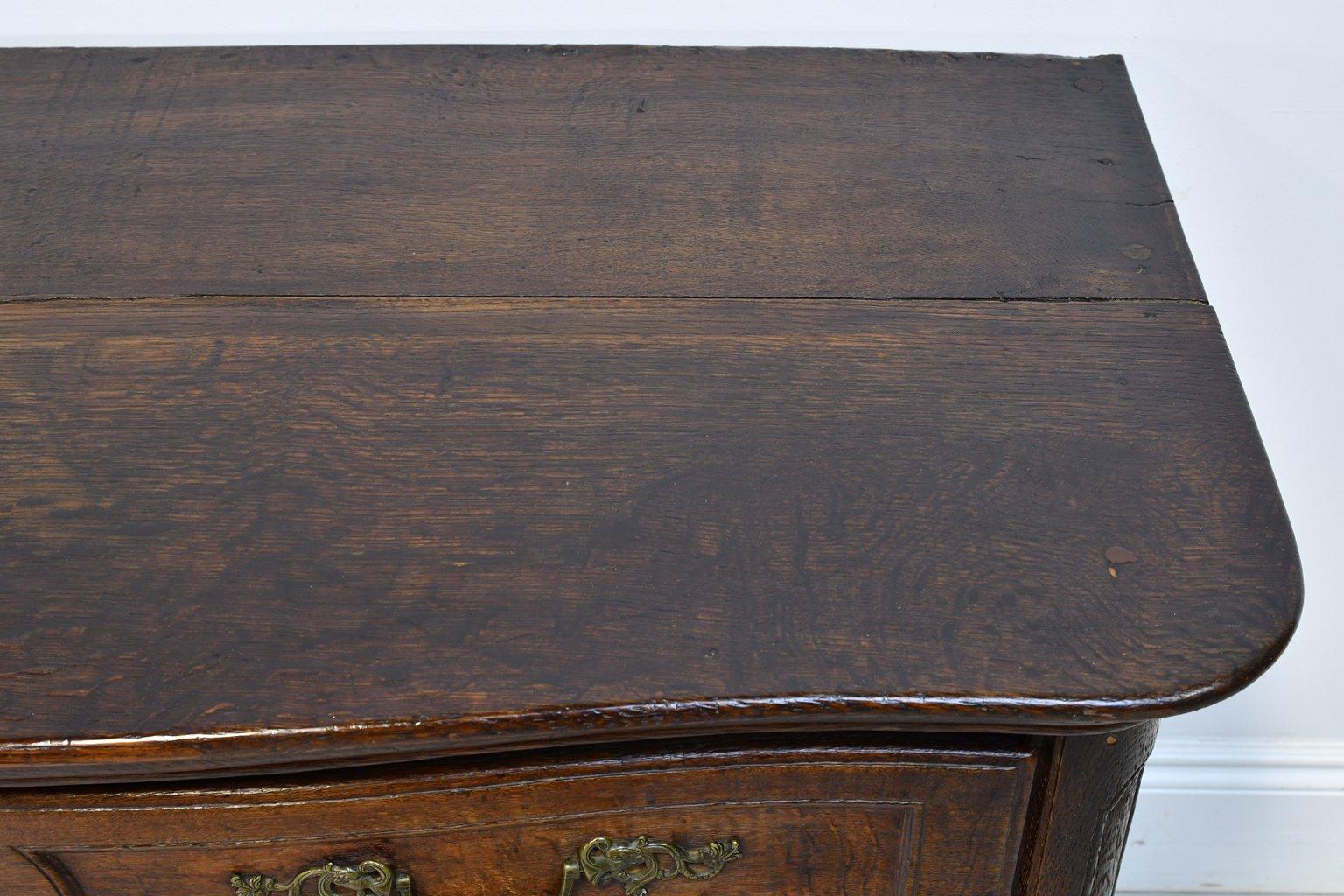 Flemish Baroque Chest of Drawers in Rich European Oak, circa 1770 For Sale 7