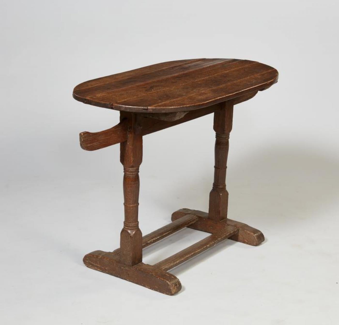 Flemish Baroque Tavern Table In Good Condition For Sale In Greenwich, CT