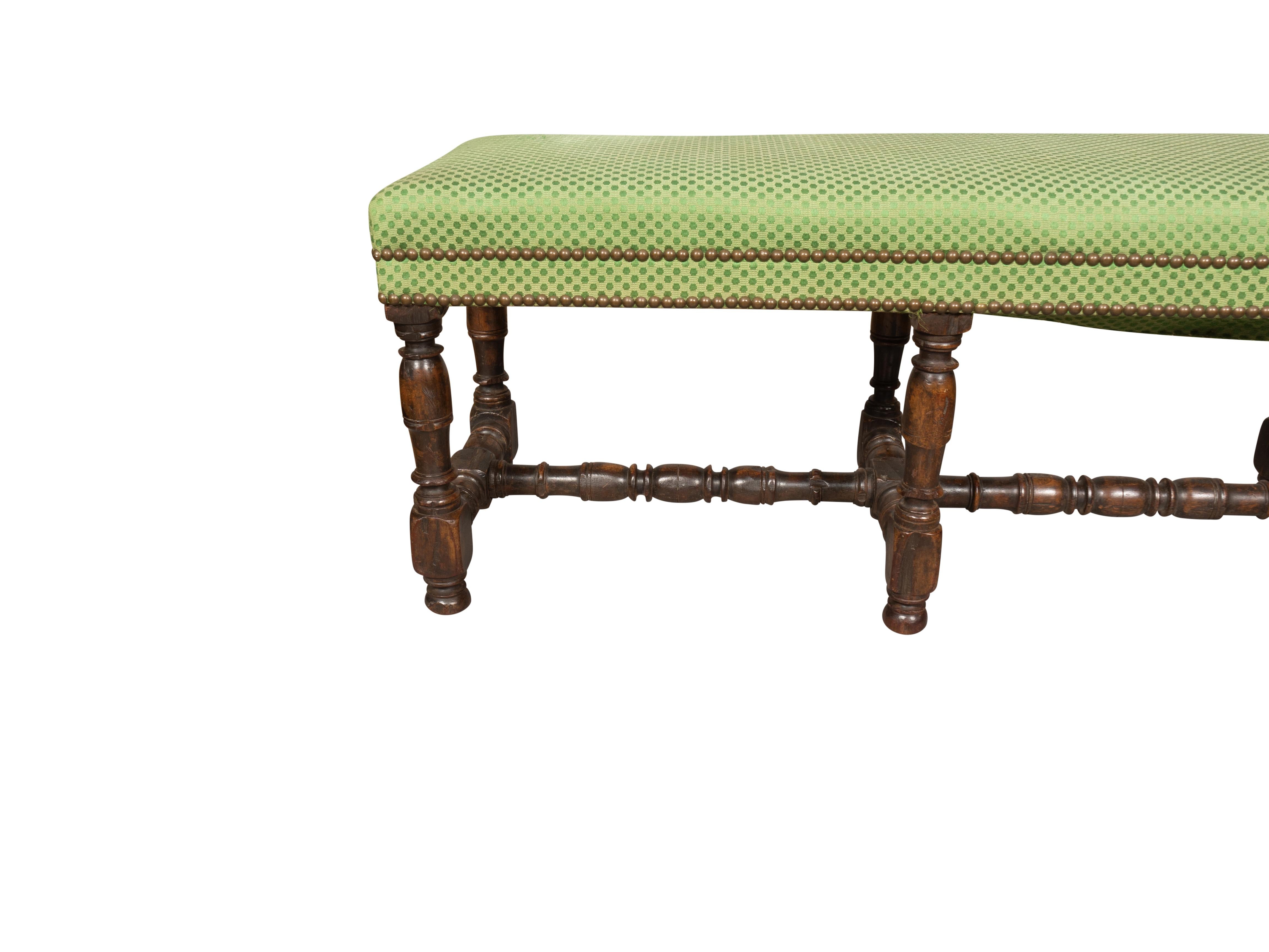 Banc en noyer baroque Flemish en vente 4