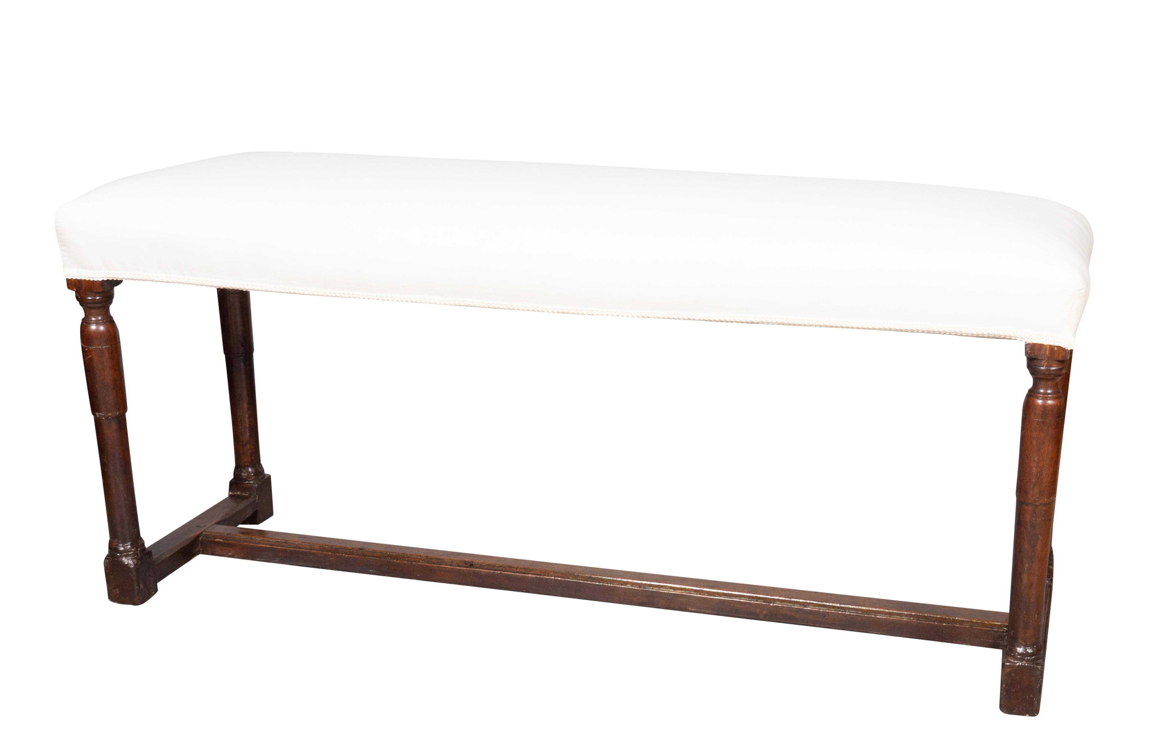 Flemish Baroque Walnut Bench In Good Condition For Sale In Essex, MA