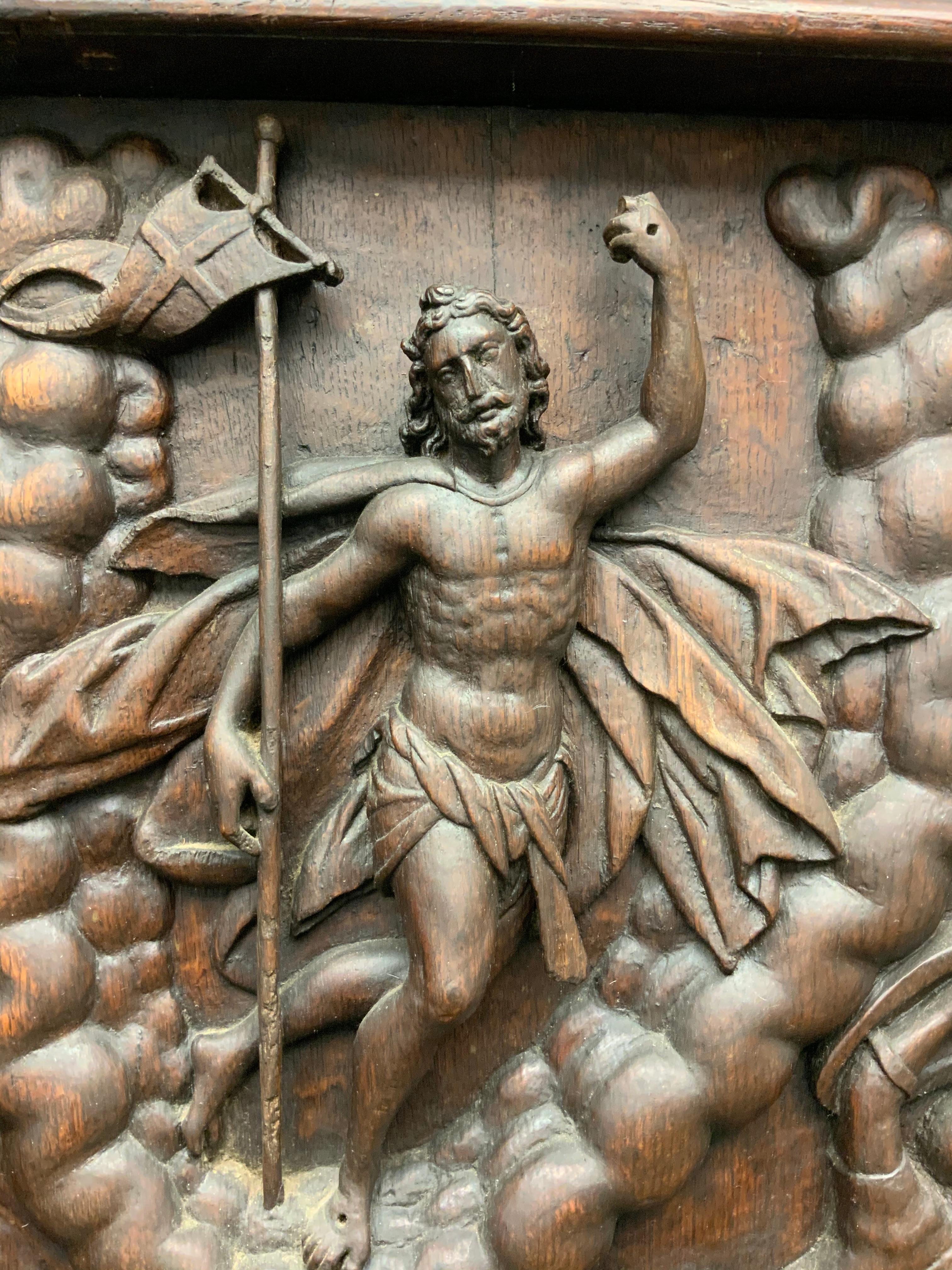 Belge Plaque en bois gaufré Flemish de la Resurrection de Jésus-Christ en vente