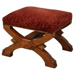 Tabouret en chêne néo-gothique flamand, Belgique, XIXe siècle Tabouret en chêne néo-gothique flamand, Belgique, XIXe siècle