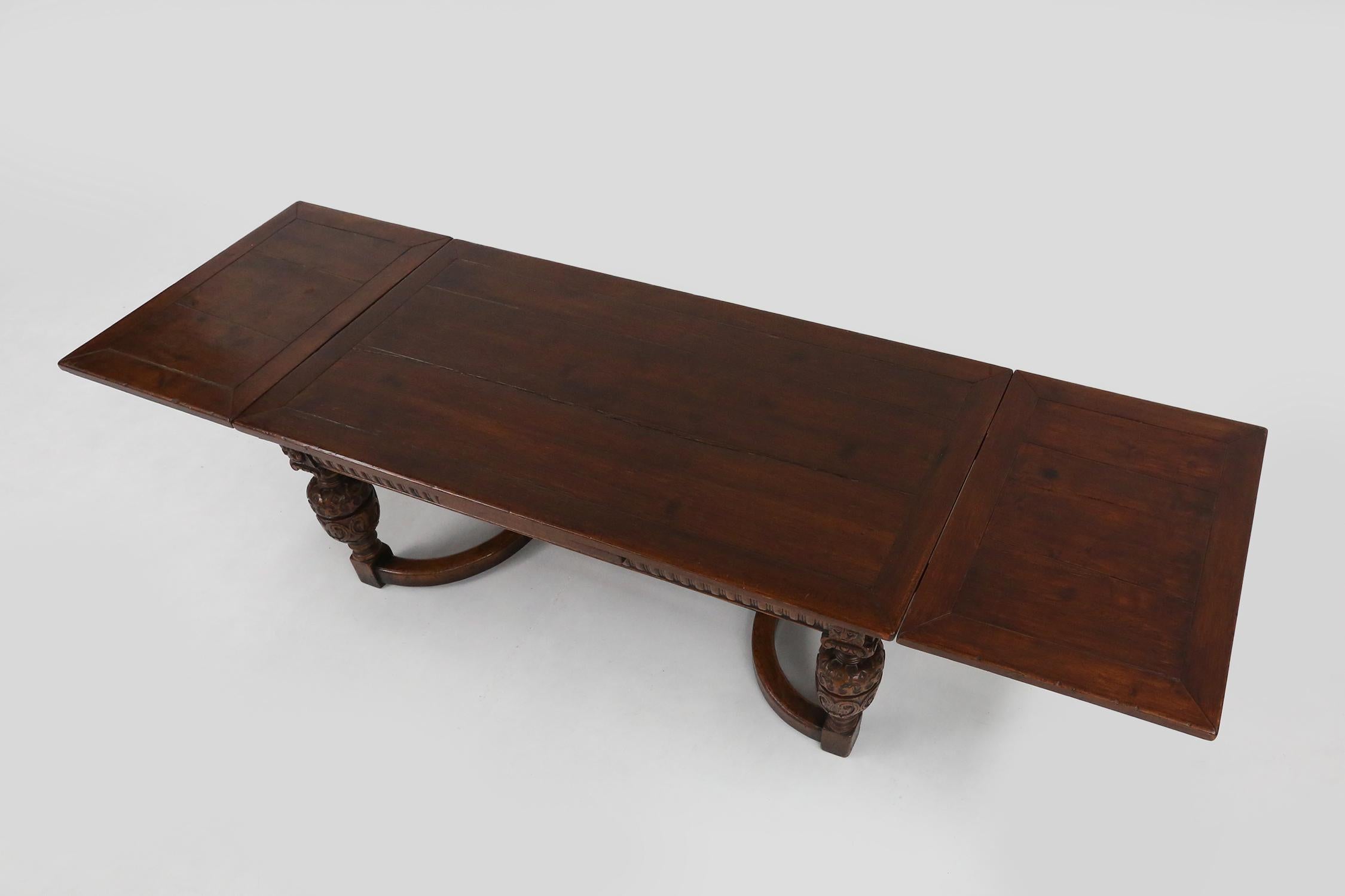 Flemish late 18th century dining table 13