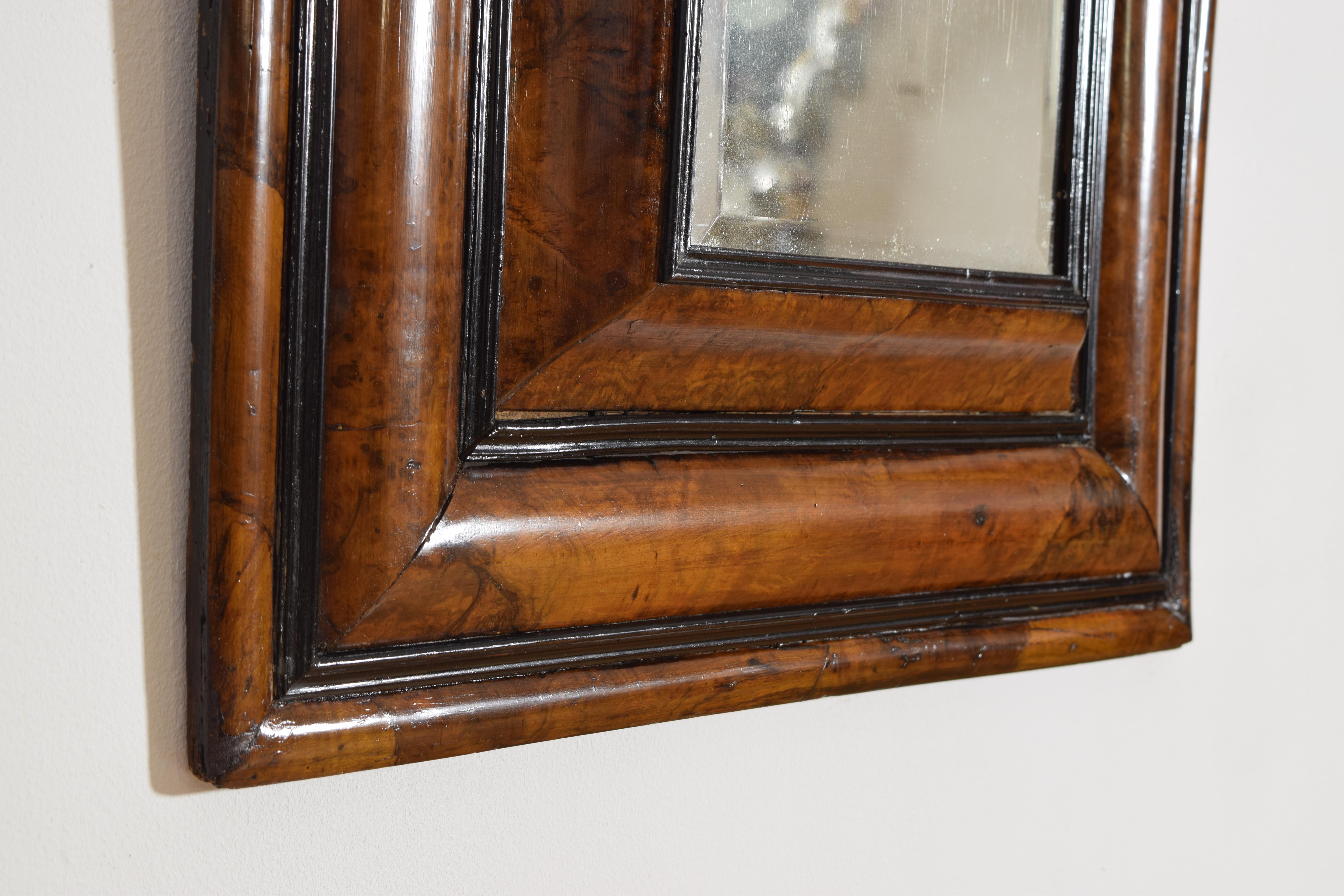 Flemish Louis XIV Period Burl Walnut Veneered Cushion-Form Mirror, ca. 1700 For Sale 1