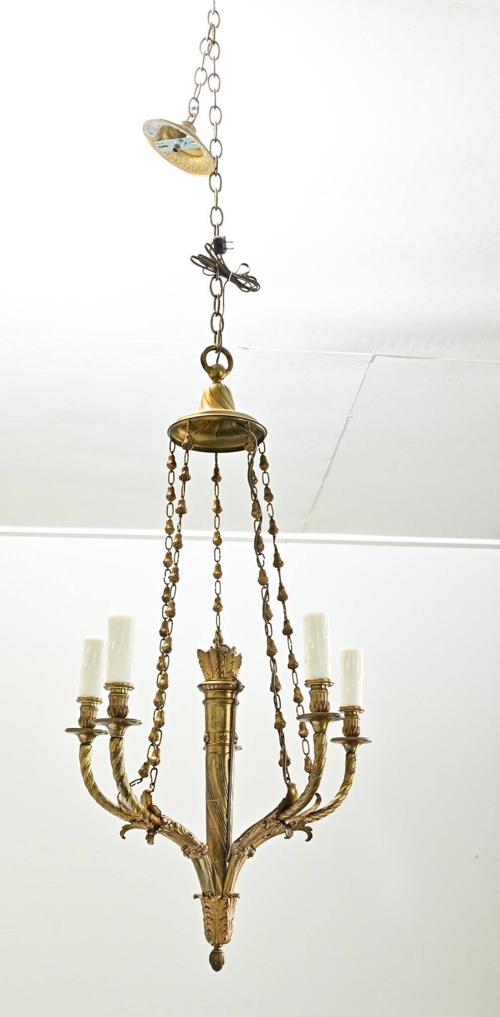 Flemish Louis XVI Style Brass Chandelier For Sale 3