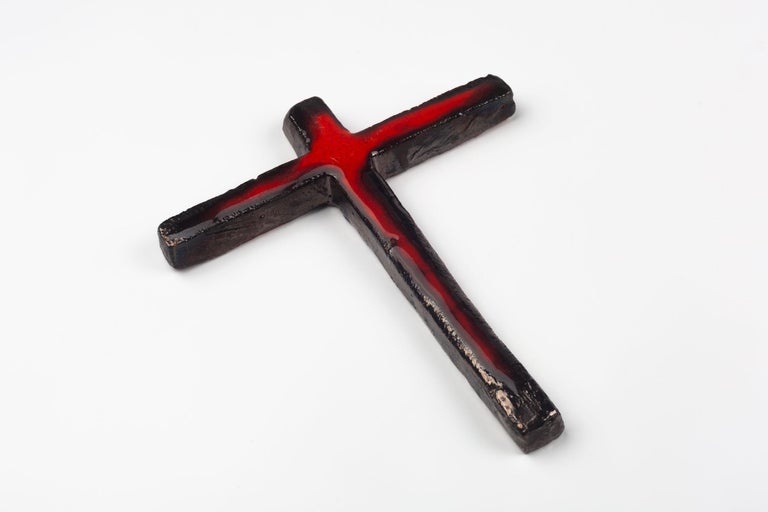 Flemish Midcentury Wall Cross, Red, Black, Glazed Ceramic, Handmade, 1970s For Sale 3