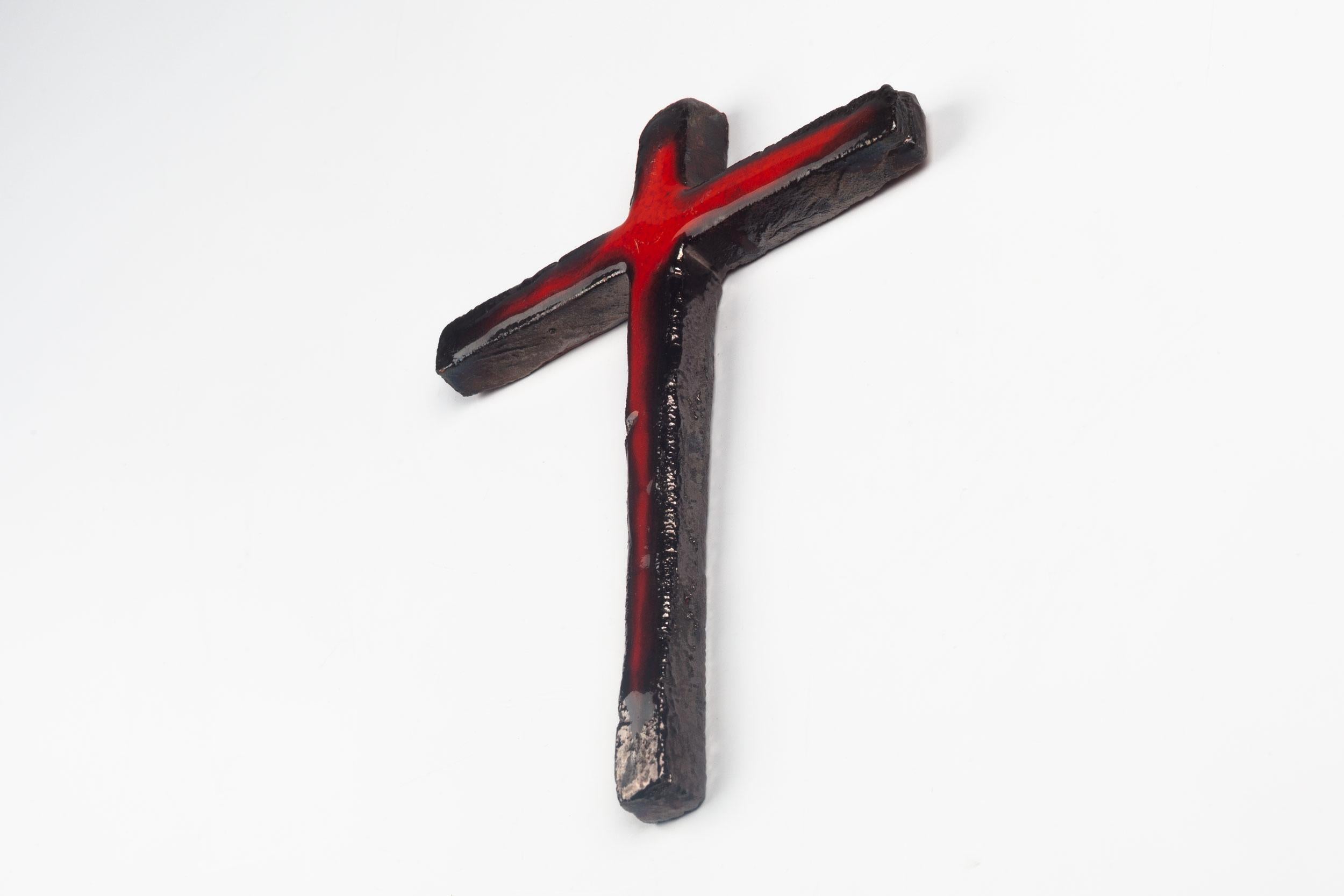 Late 20th Century Flemish Midcentury Wall Cross, Red, Black, Glazed Ceramic, Handmade, 1970s For Sale