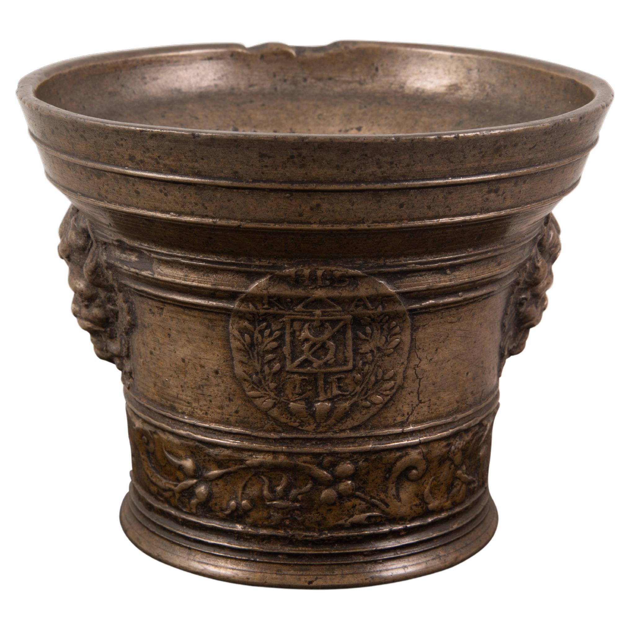 Flemish mortar. Bronze. 17th century.