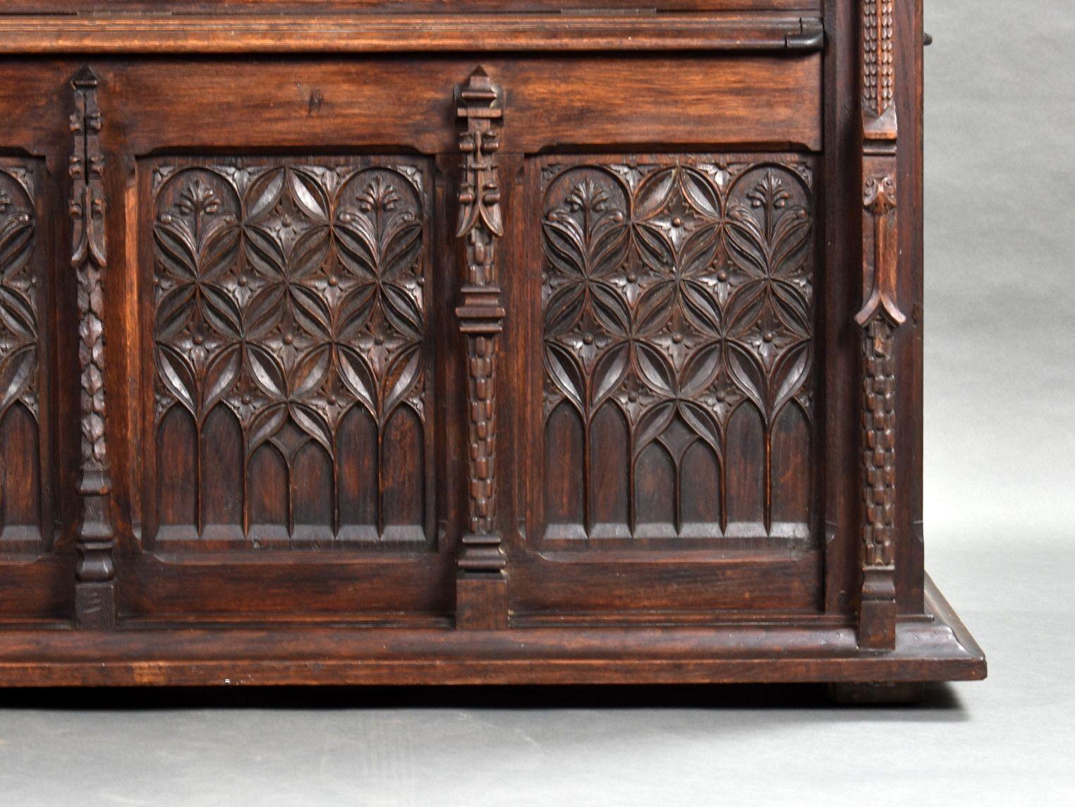 Flemish Oak Carved Settle/bench 11