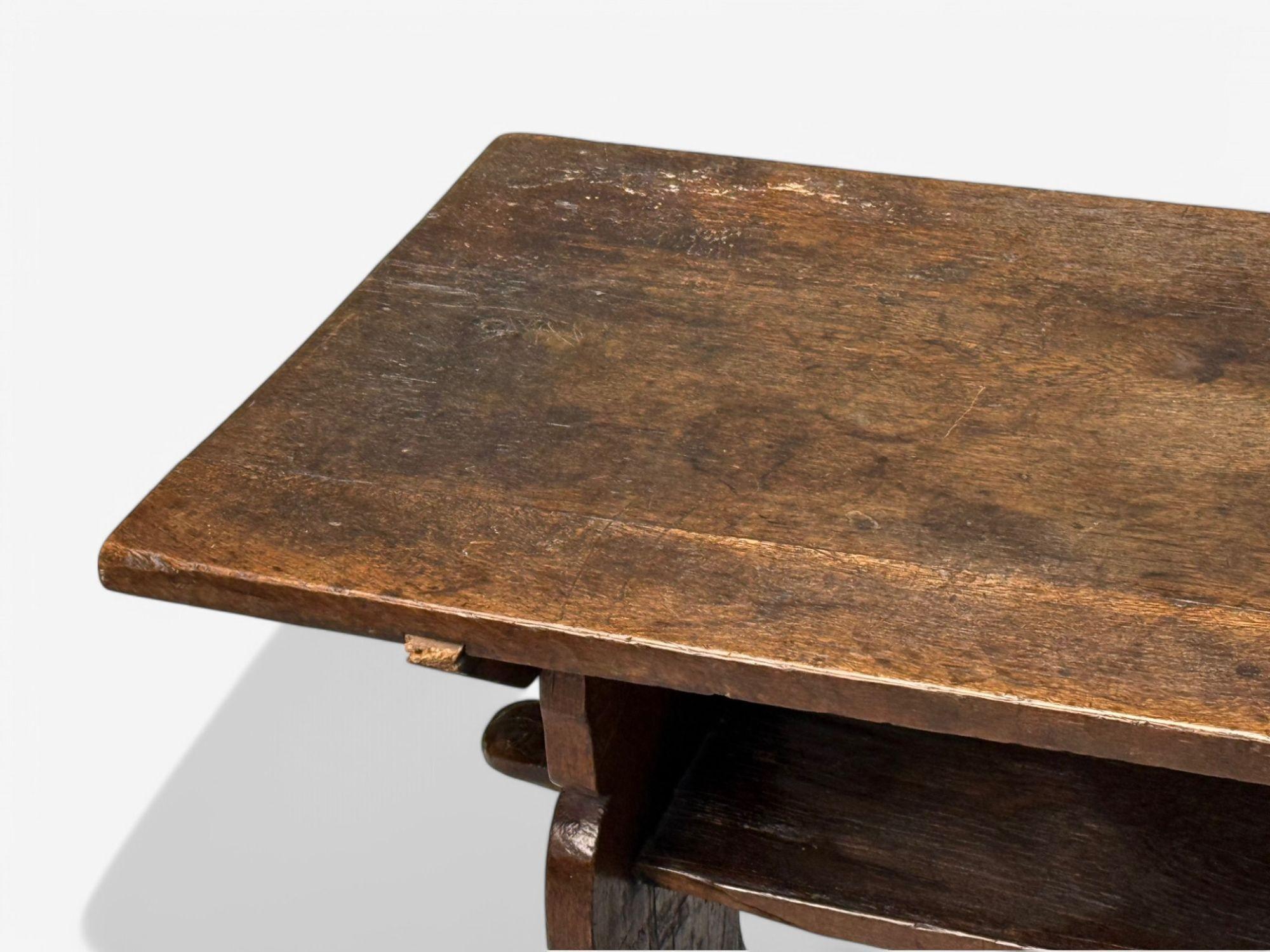 Flemish, Oak, Rustic Side or Console Table, Belgium, 17th C. For Sale 2