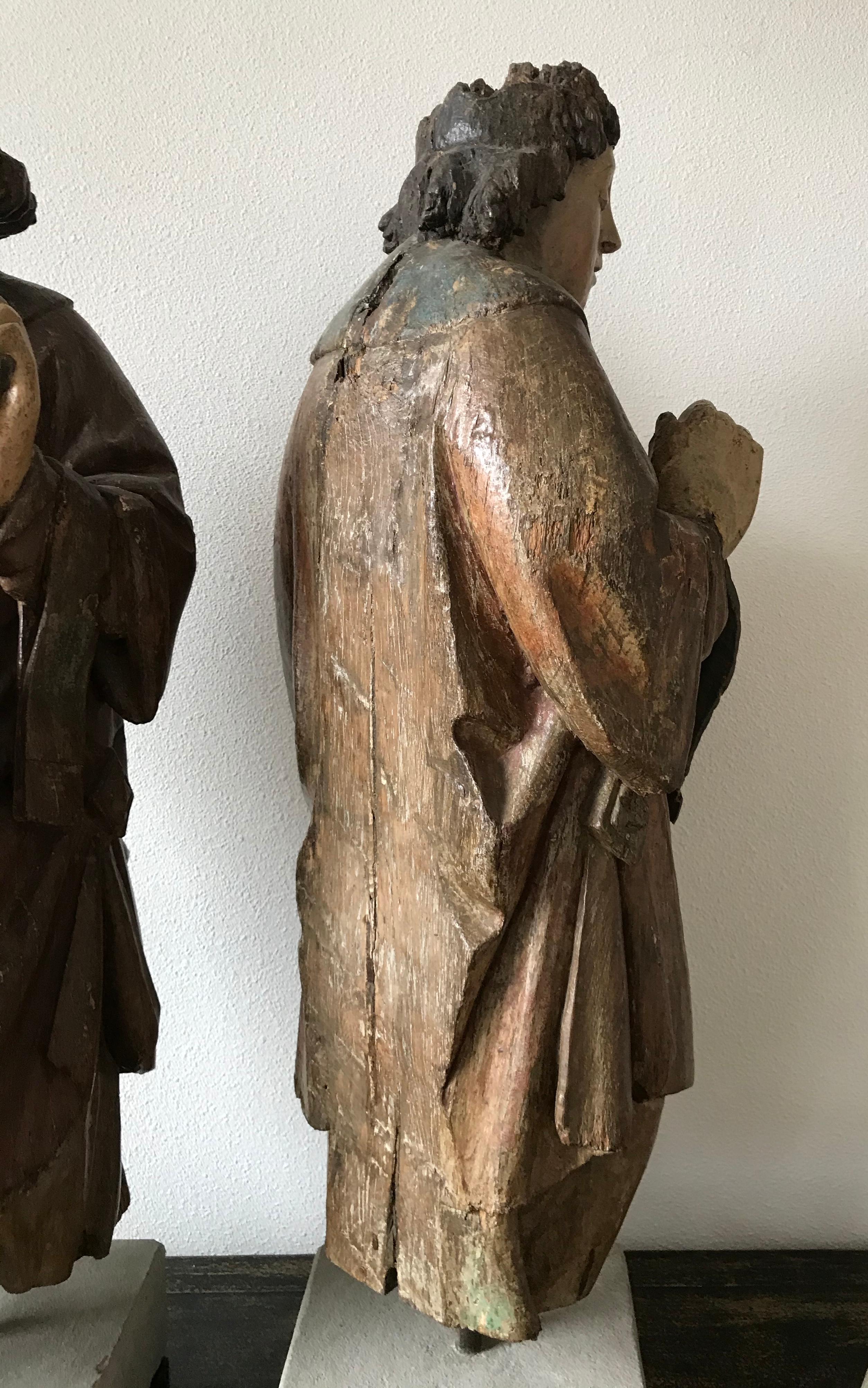 Oak Flemish Pair of Angles 15th Century For Sale