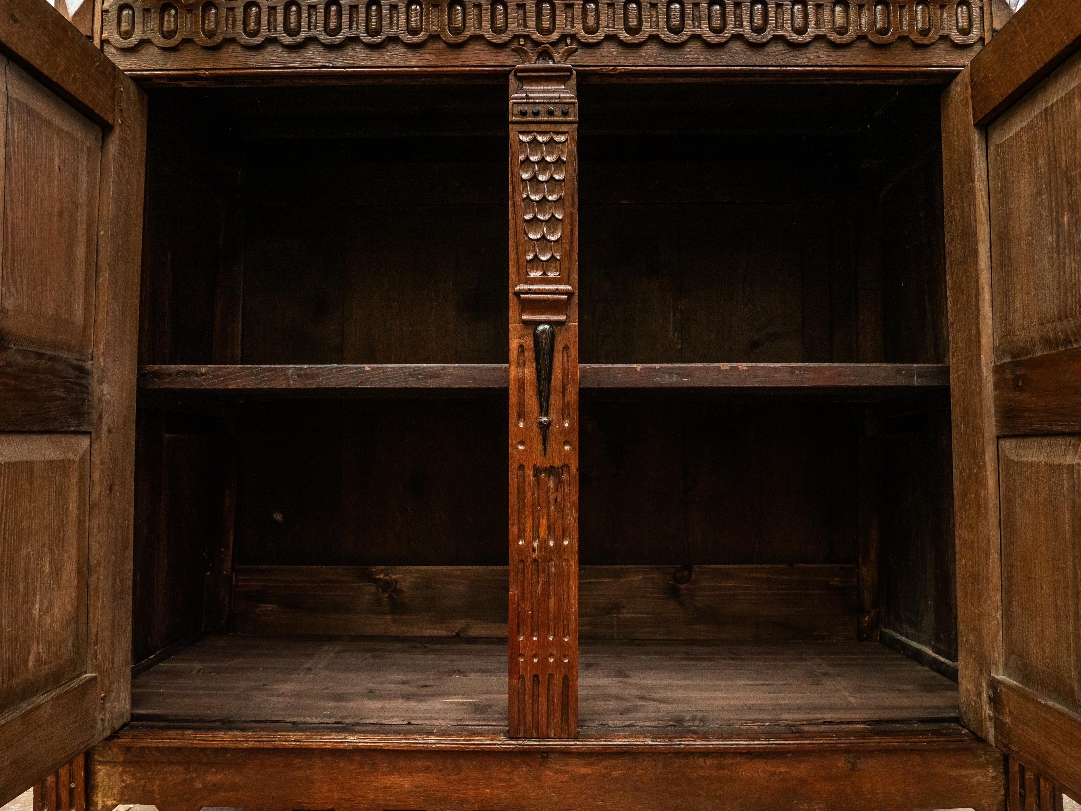 Flemish Renaissance cabinet from the 17th century For Sale 5