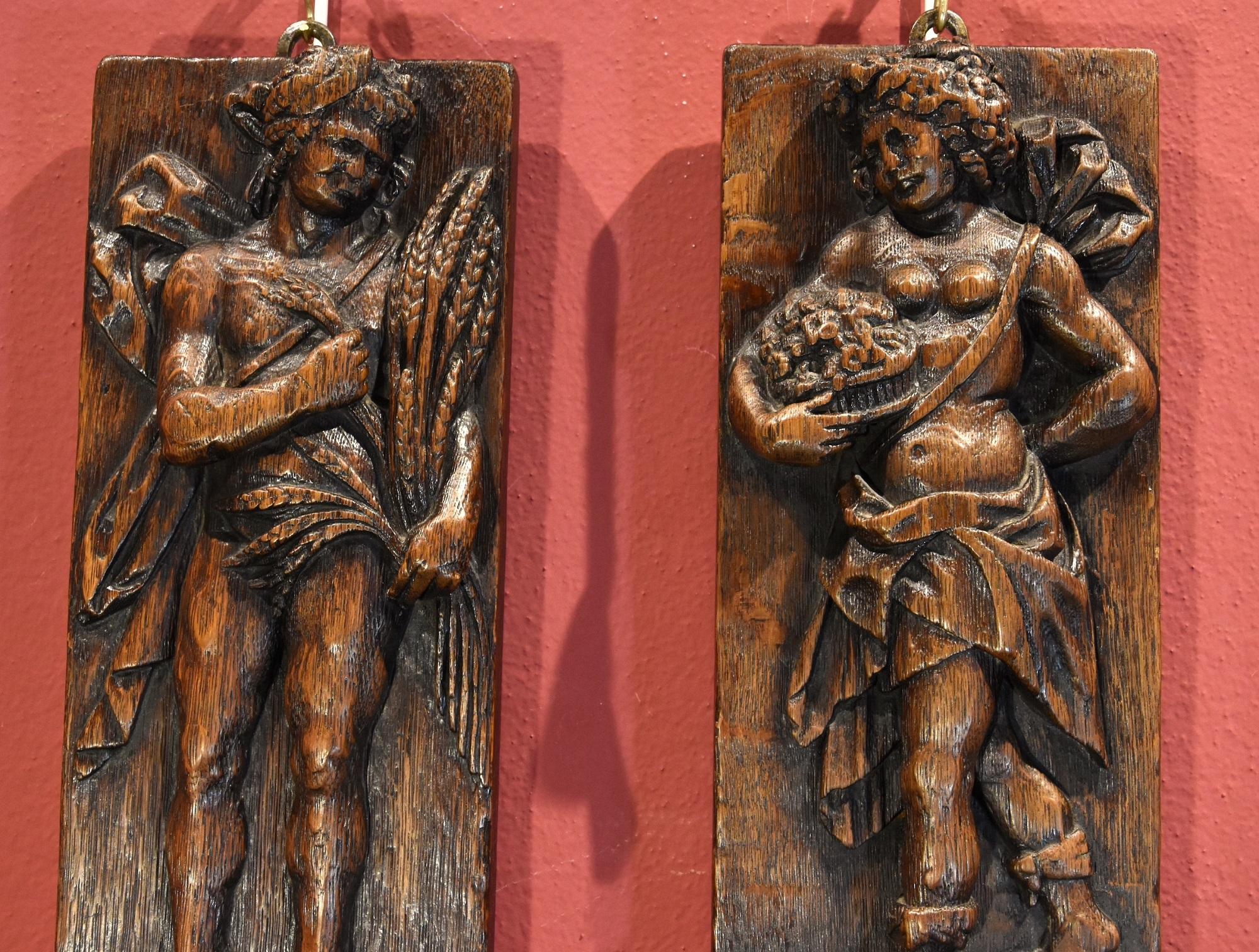 Antichità Castelbarco SRLS is proud to present:

Flemish sculptor of the 17th century
Pair of bas-relief panels depicting the Allegory of Spring and the Allegory of Autumn

Oak wood
Each 45 x 14 cm.

This is a pair of bas-relief carved friezes,