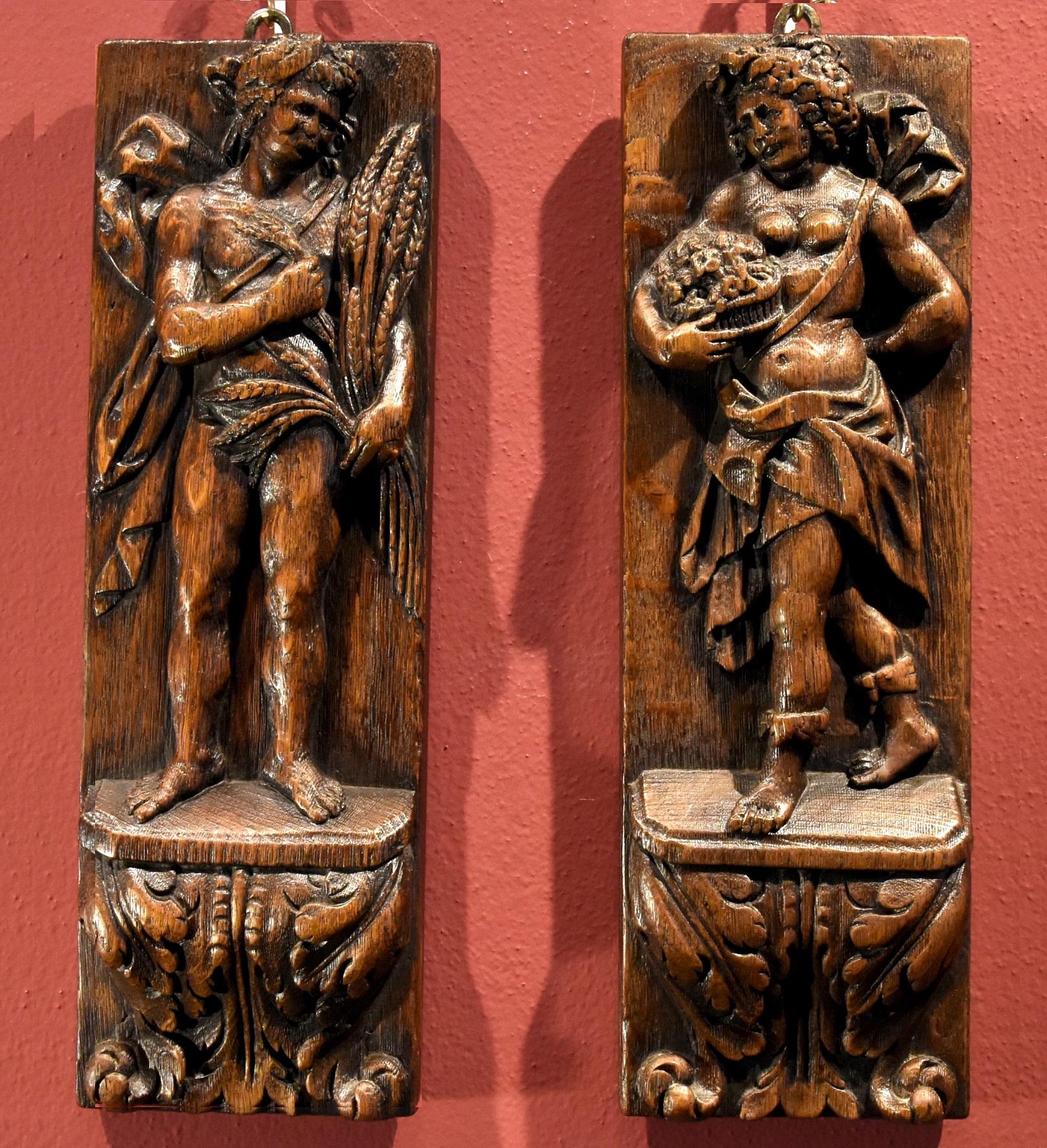 Paire de bas-reliefs Printemps Automne Sculpteur Flemish 17ème siècle Wood  