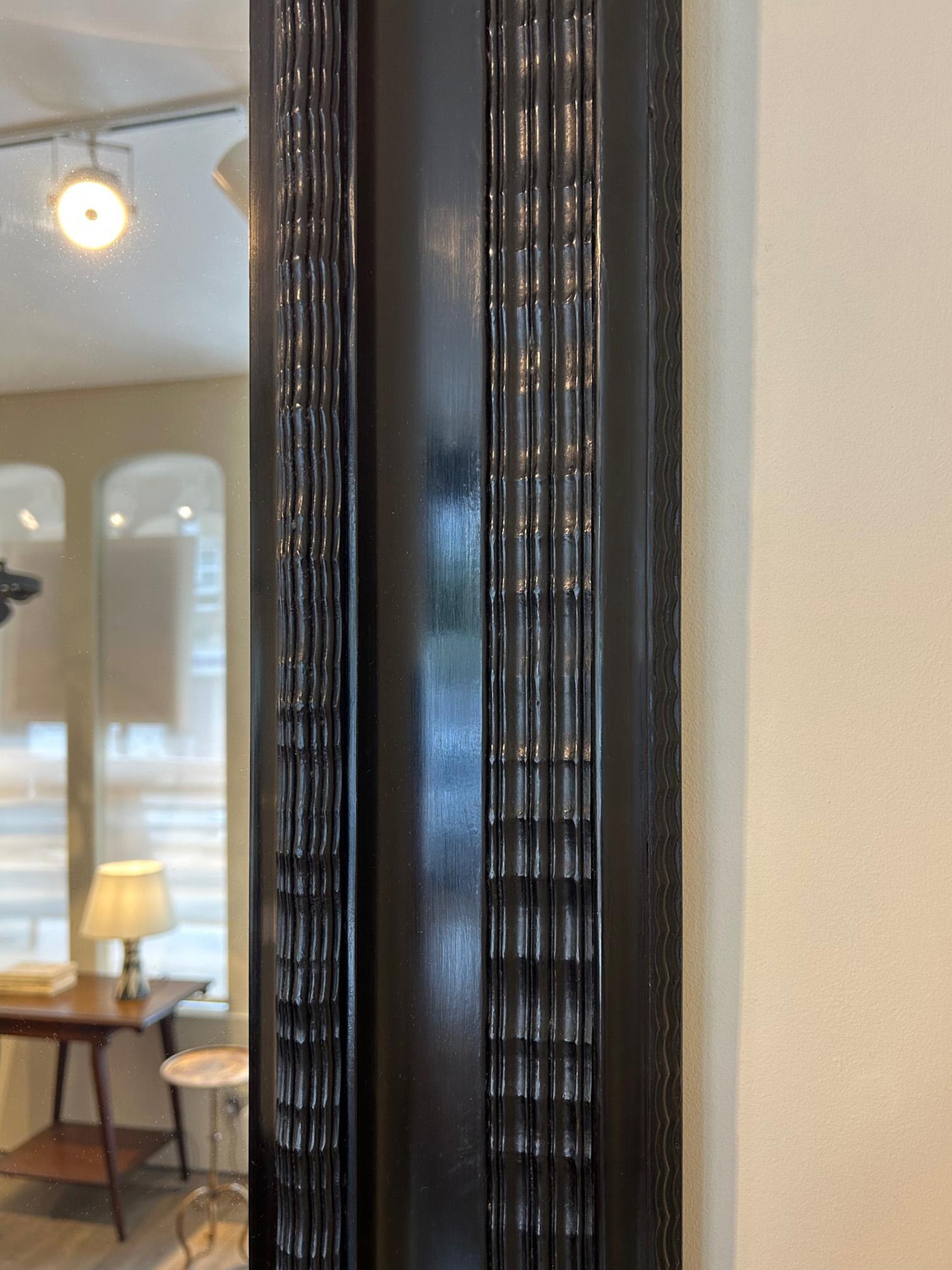 Ripple-Rahmen-Spiegel im flämischen Stil (Ebonisiert) im Angebot