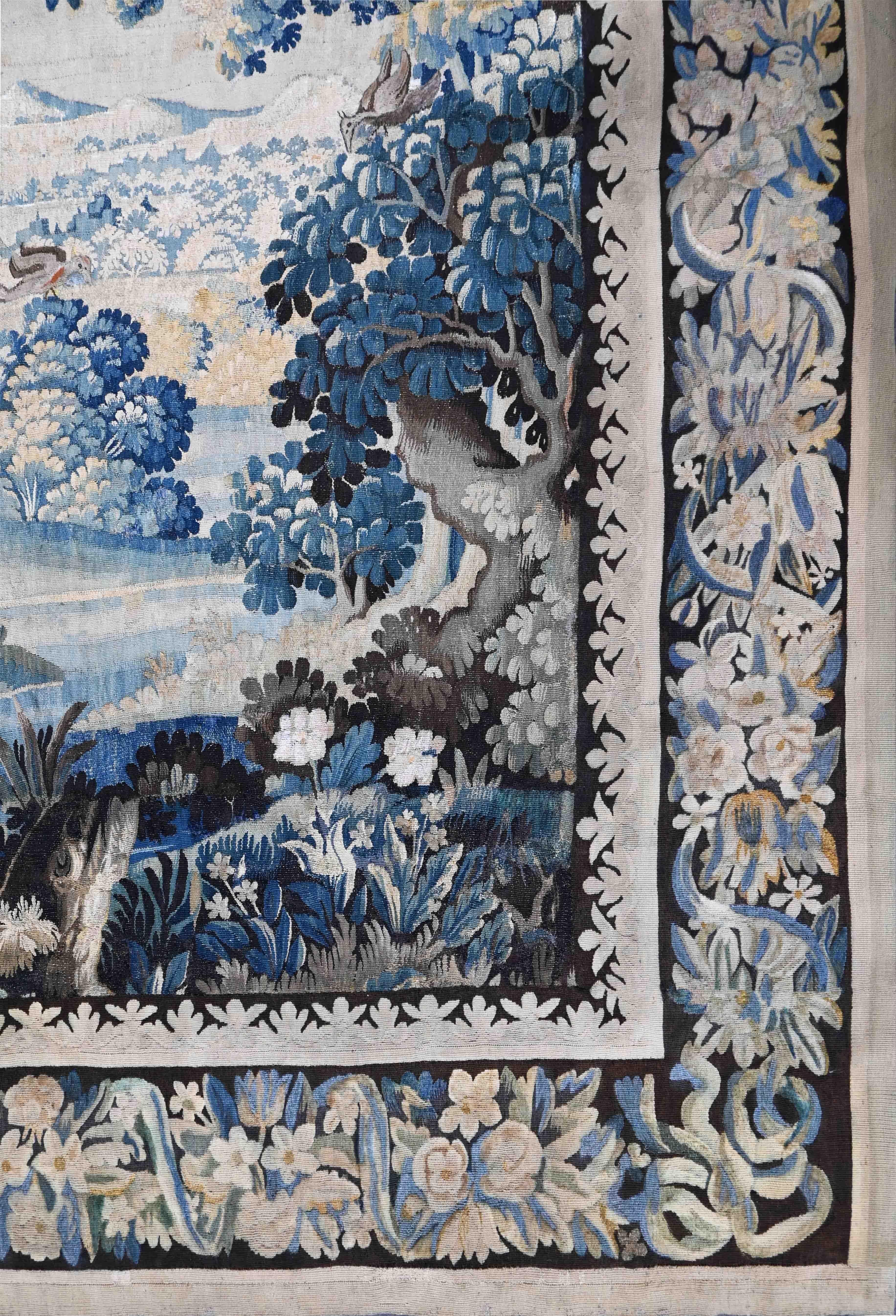 Flemish Tapestry 17th Century - Greenery With Owl - H2m70xl2m25 - N° 1430 (Aubusson) im Angebot