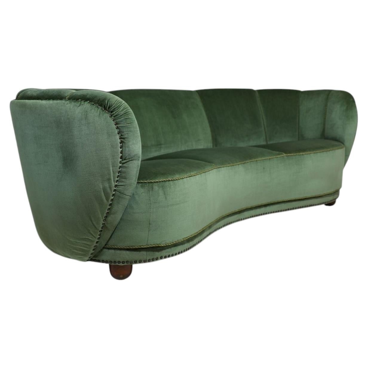 Flemming Lassen 1930s Danish Deco Curved Back Settee in Original Green Mohair im Angebot