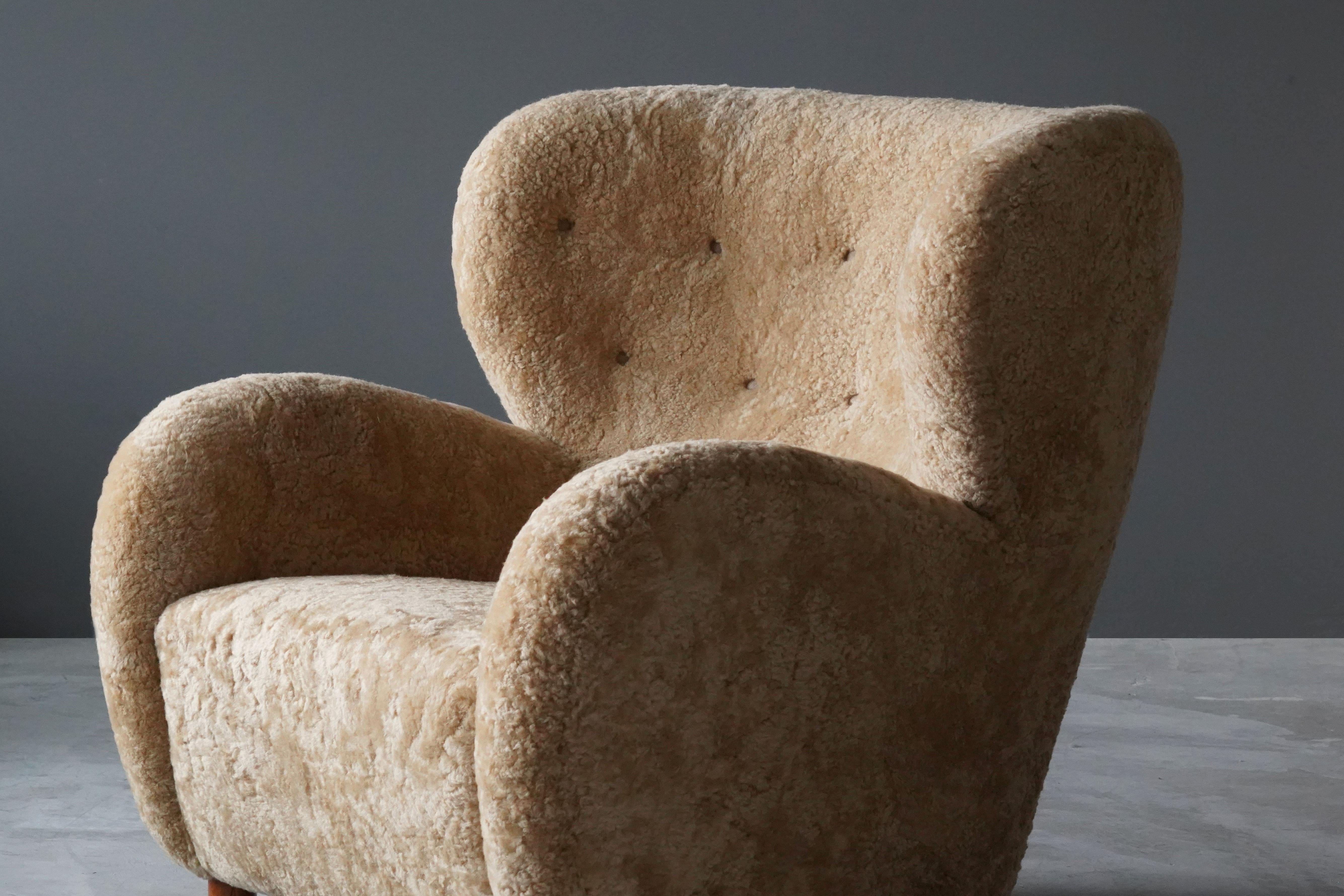Flemming Lassen 'Attribution' Lounge Chair, Beige Sheepskin Beech, Denmark 1940s In Good Condition In High Point, NC