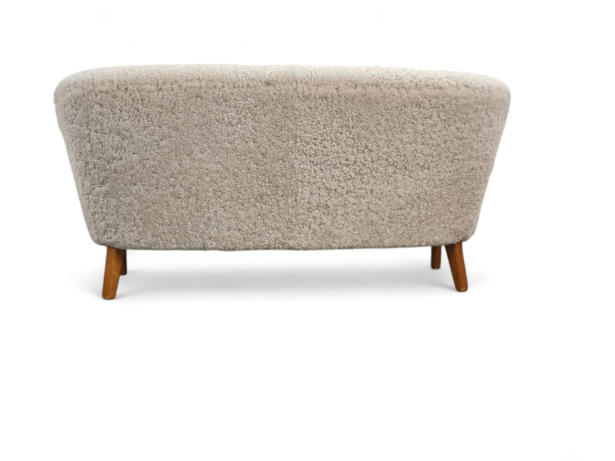 Sofá Flemming Lassen Ingeborg de haya y piel de oveja lisa beige, Asko Años 50 Escandinavo moderno en venta