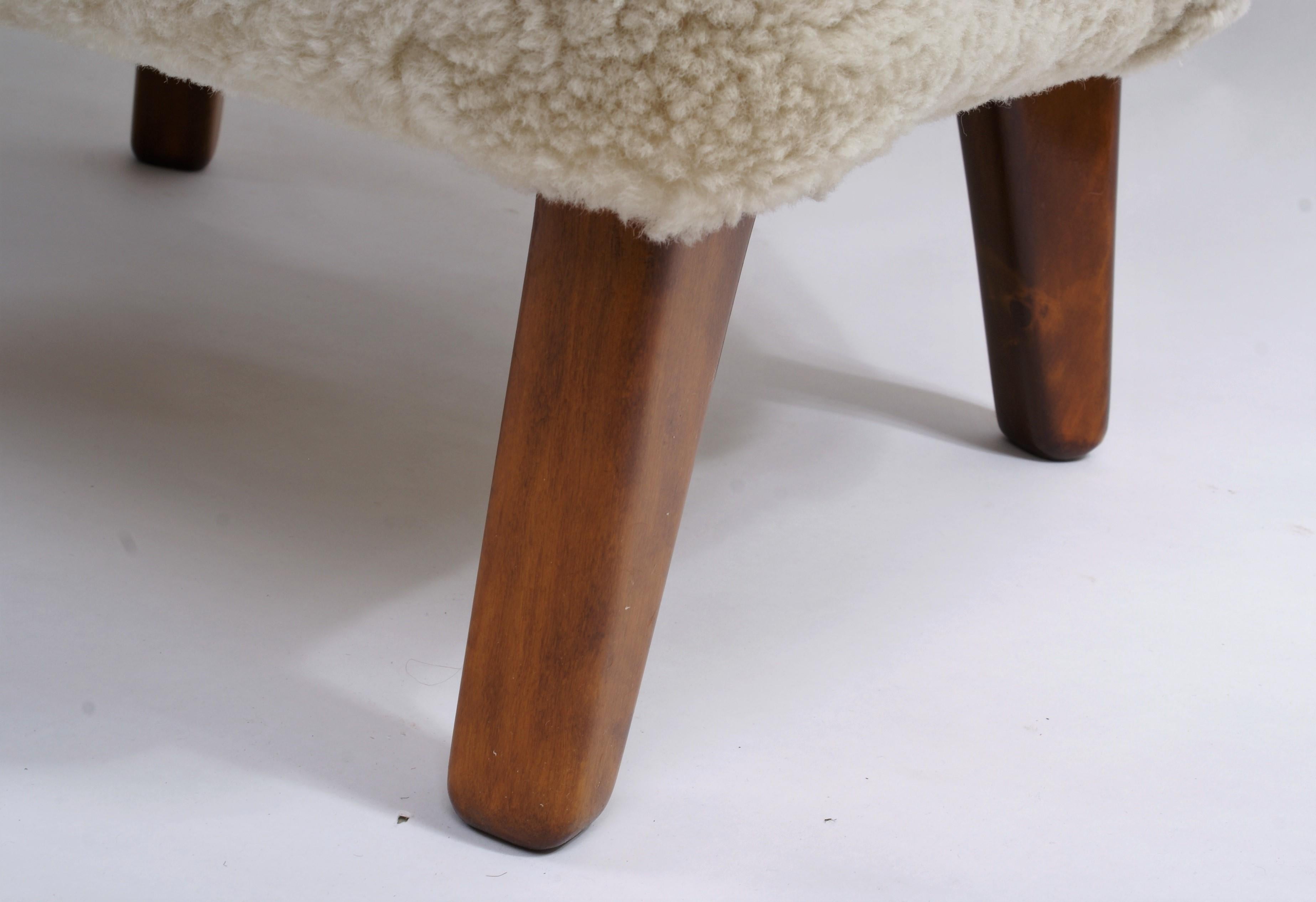 Flemming Lassen Pair of Easy Chairs in Beige Sheepskin, 1940s 5