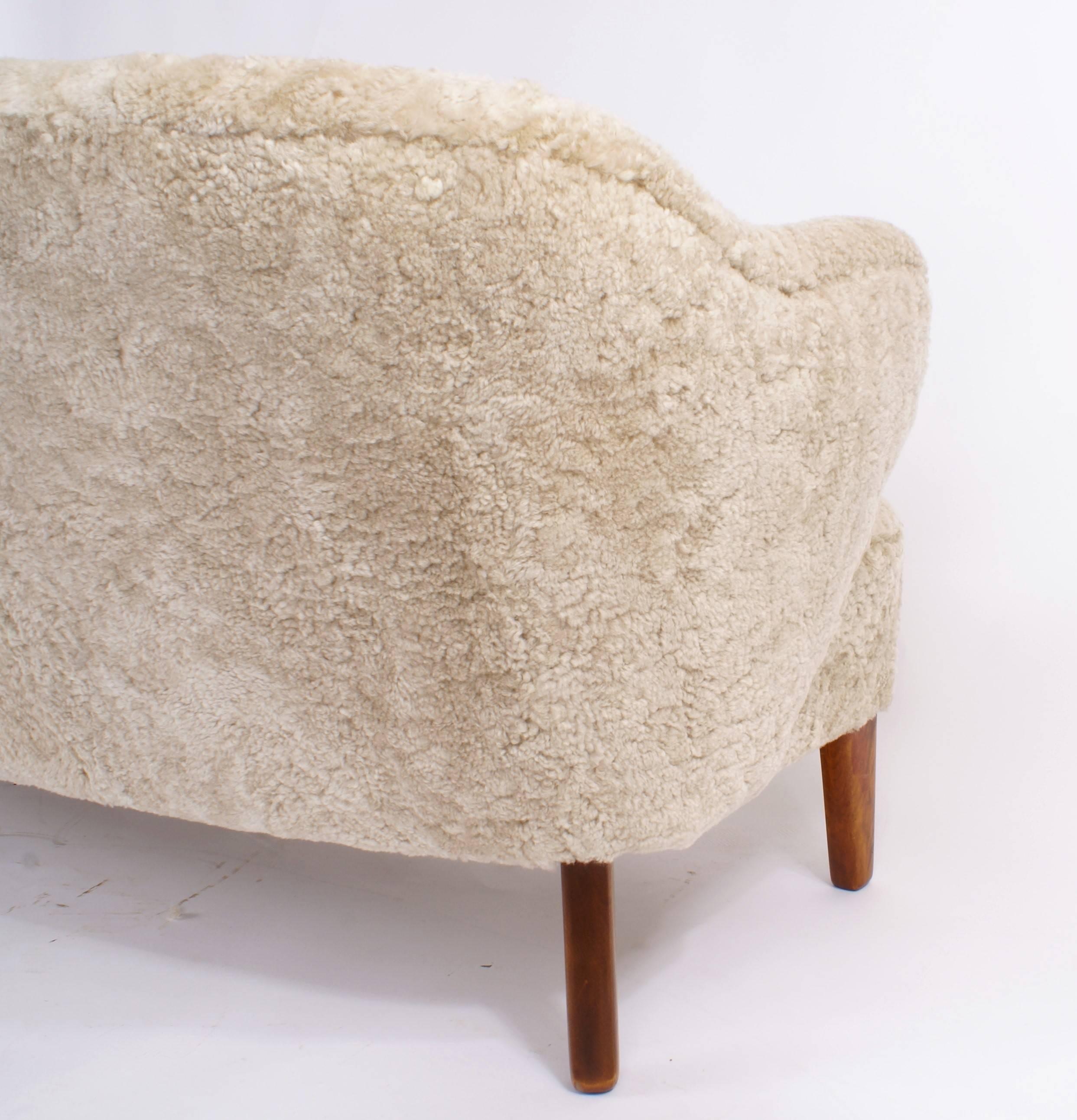 Flemming Lassen Settee in Beige Sheepskin, 1940s For Sale 1