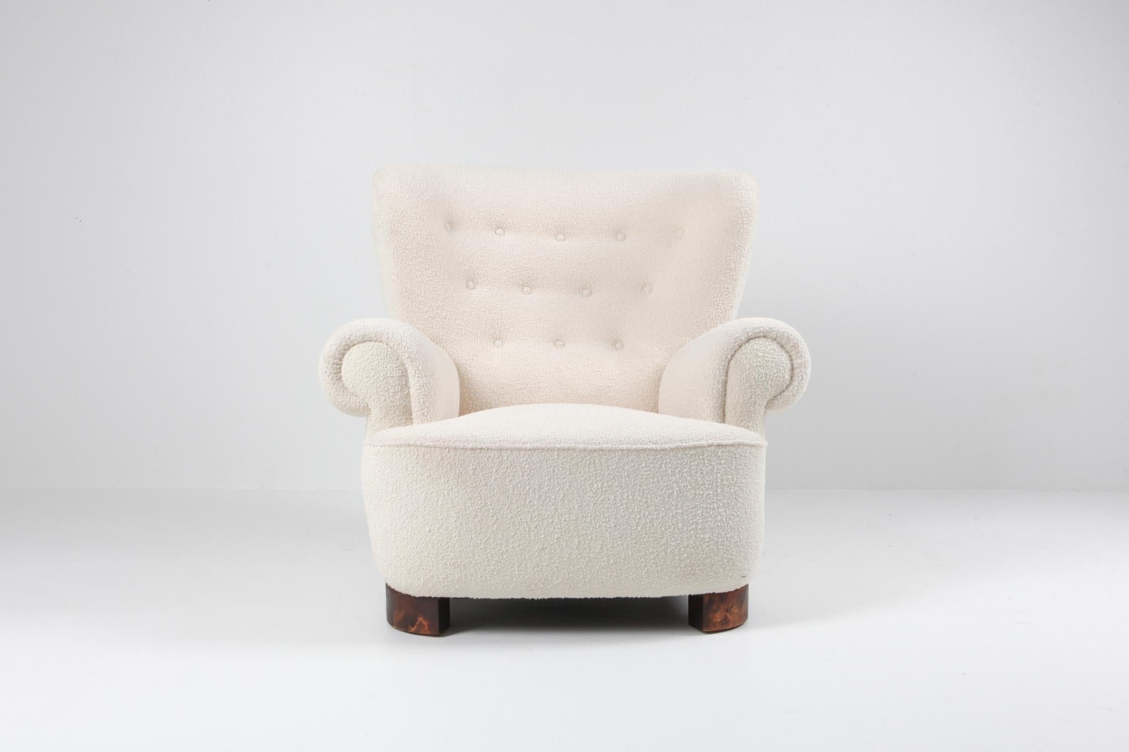 Sessel im Lassen-Stil mit Fleckenmuster (Skandinavische Moderne)