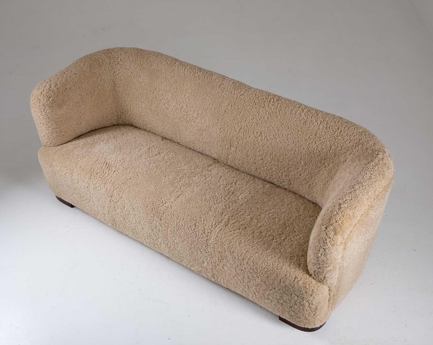 Flemming Lassen Style Sheepskin Sofa 1930s, Denmark In Good Condition In Karlstad, SE