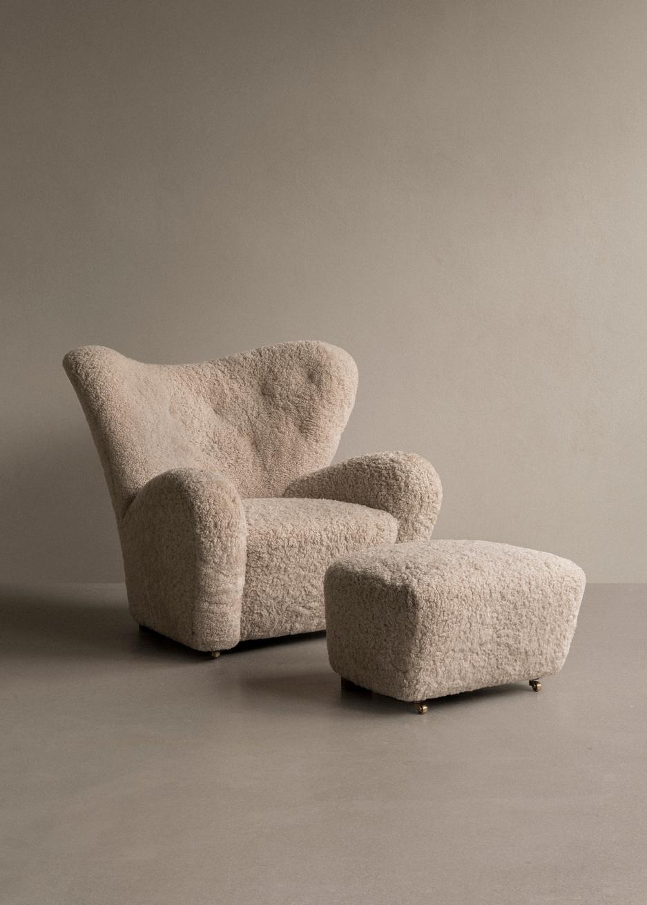 Tacheté Flemming Lassen The Tired Man Ottoman Sheepskin Moonlight pour Audo en vente