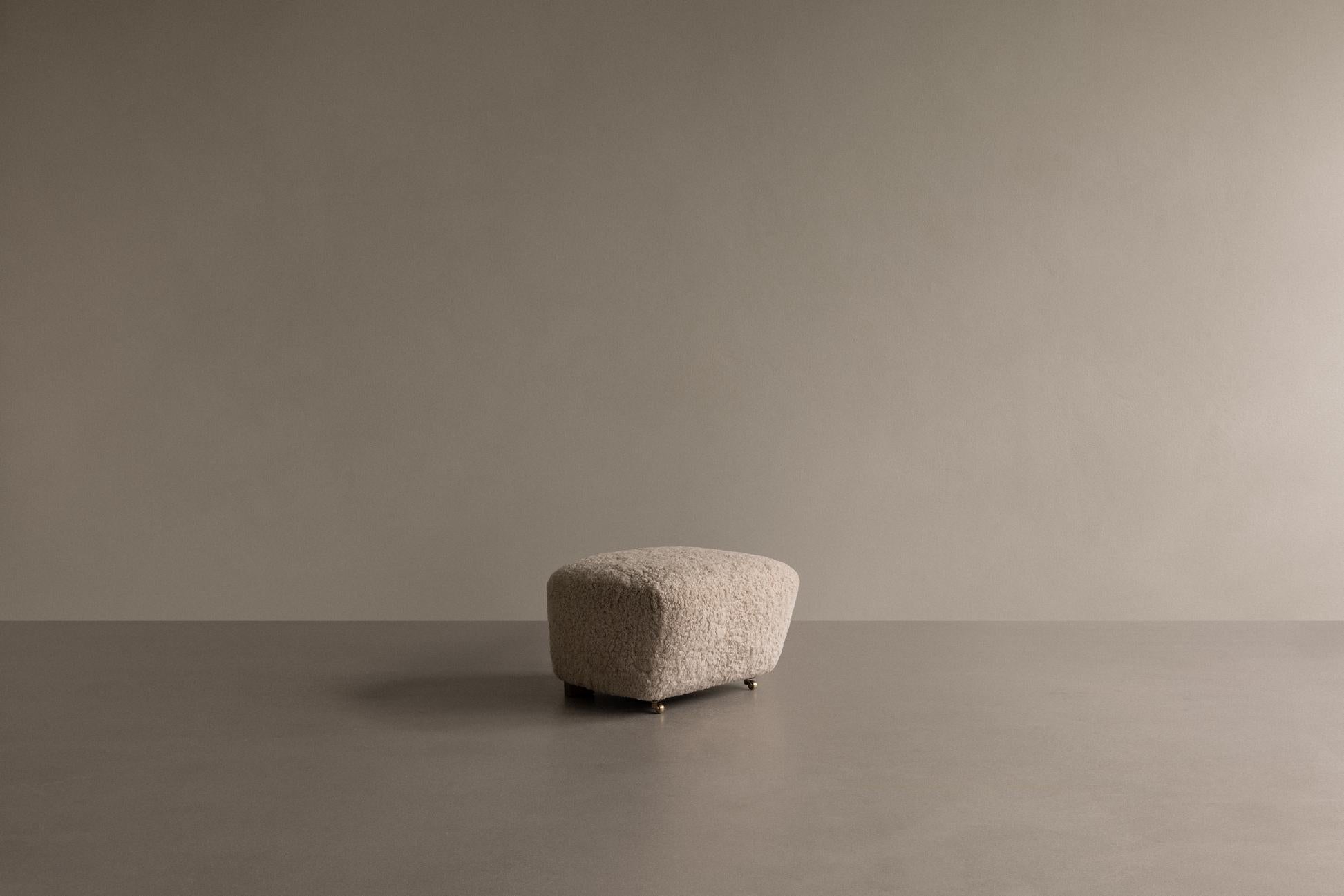 Flemming Lassen The Tired Man Ottoman Sheepskin Moonlight pour Audo Neuf - En vente à New York, NY