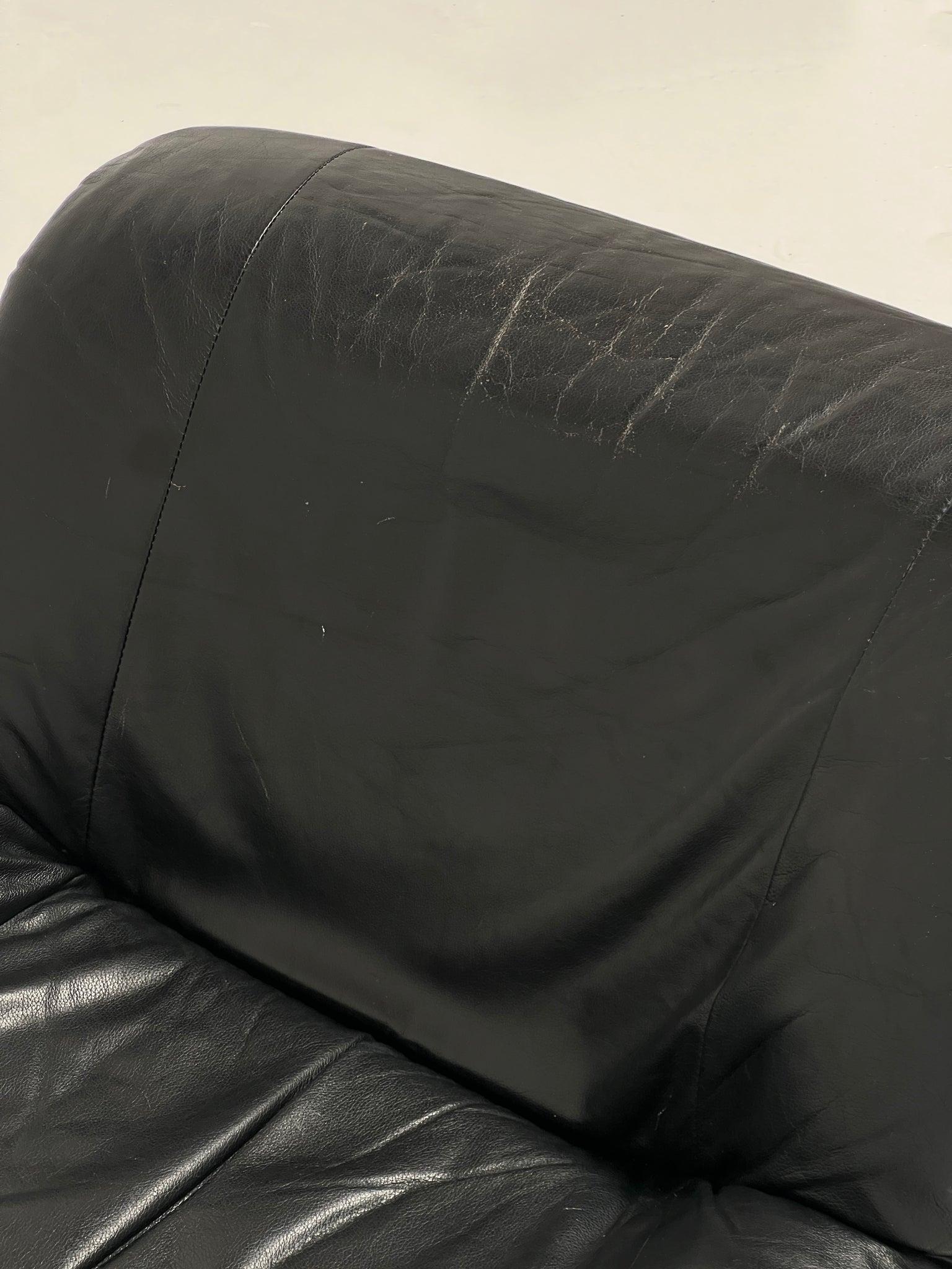Visual Reference: Flep S P A Bitonto Black Leather Lounge Chair Made