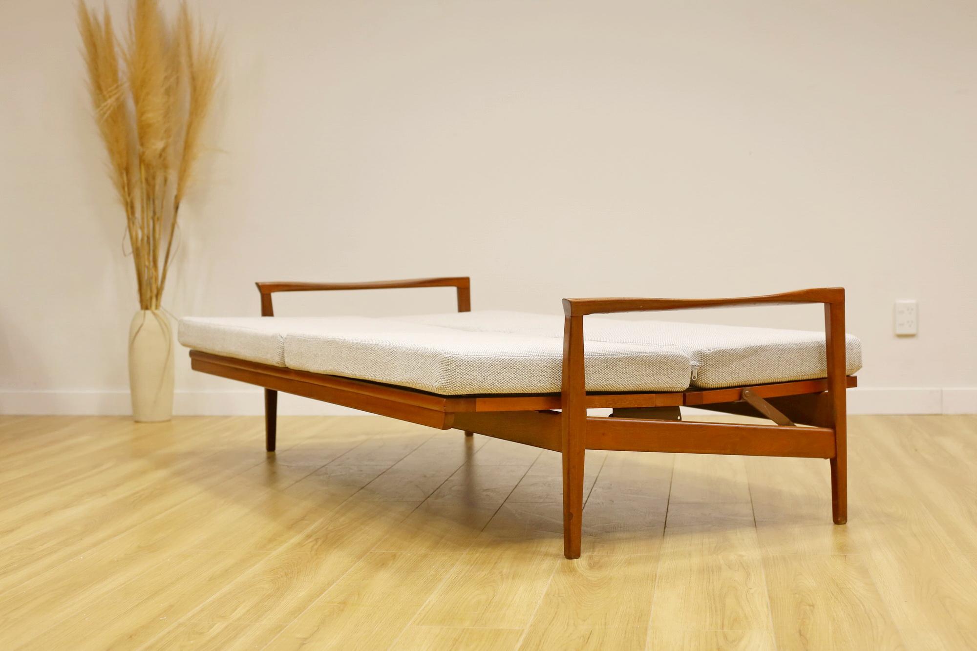 FLER 'FLERMONT' DAYBED. New upholstery .  For Sale 5