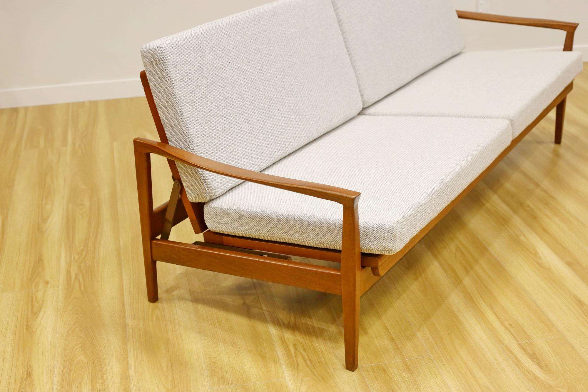 Mid-Century Modern FLER 'FLERMONT' DAYBED. New upholstery .  For Sale