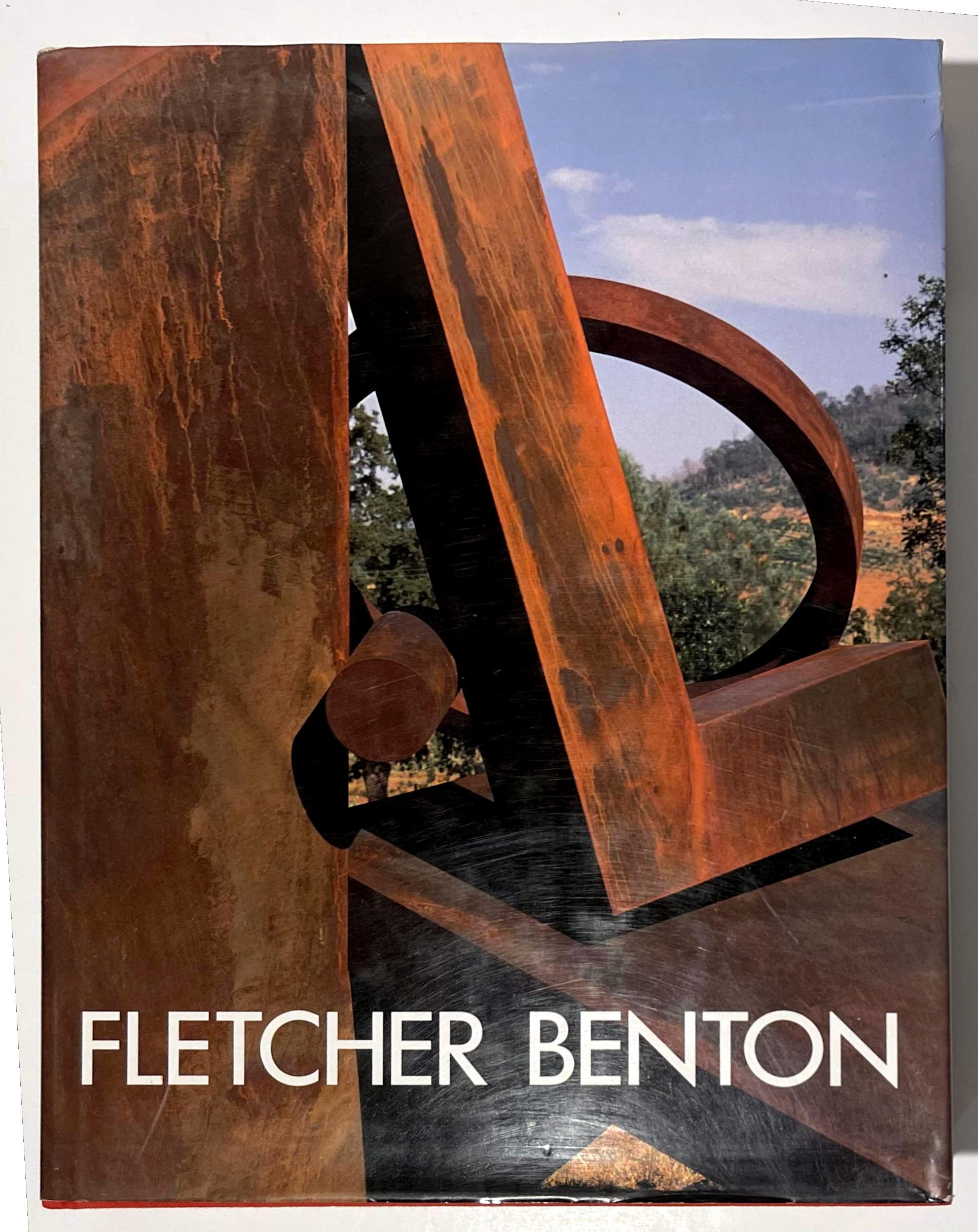 Grande monographie à dos rigide (inscrite et signée deux fois à la main par Fletcher Benton) en vente 5