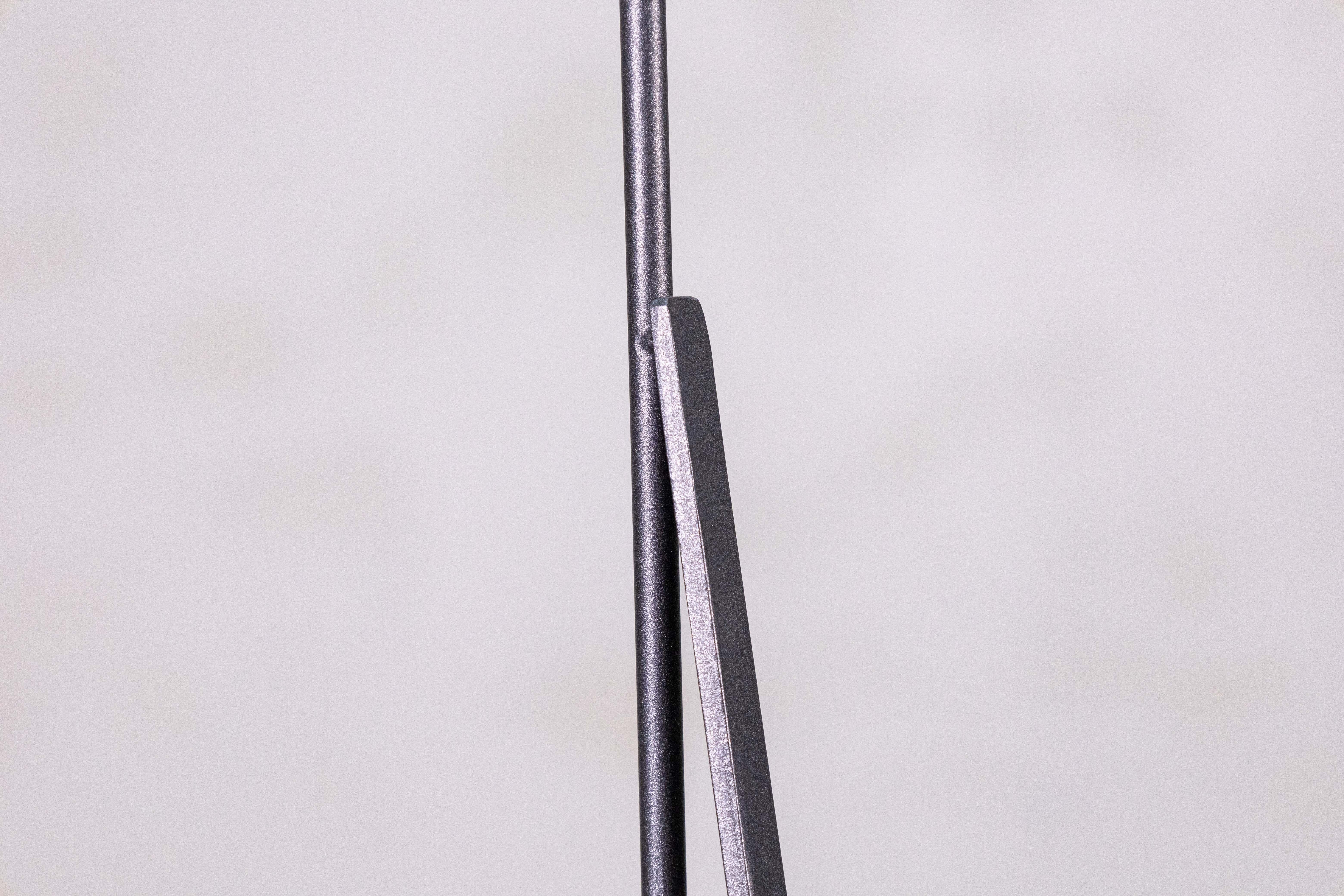 Fletcher Benton Untitled (Straight-Up) Zeitgenössische geschweißte Stahlskulptur 2004 (Moderne) im Angebot