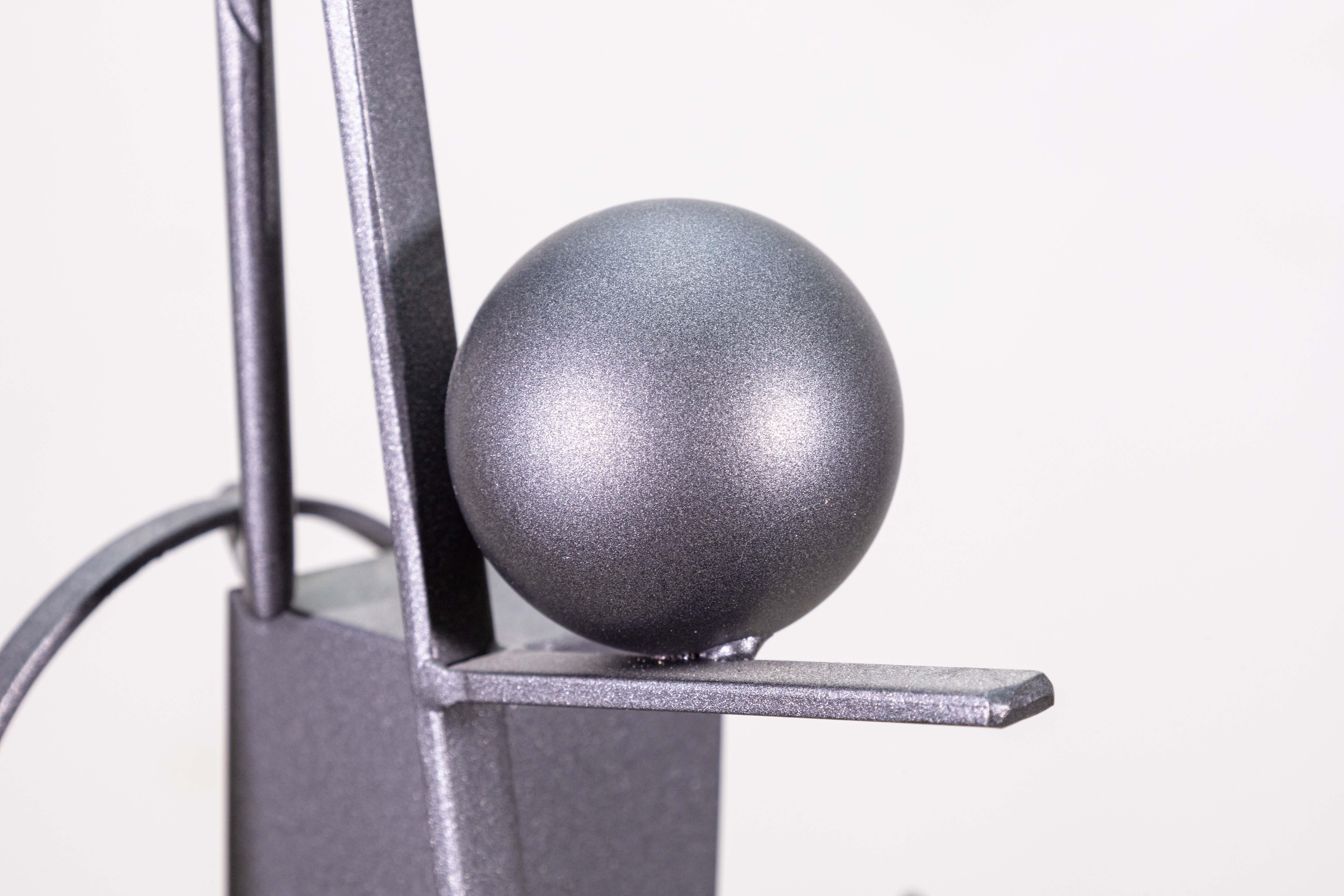 Fletcher Benton Untitled (Straight-Up) Zeitgenössische geschweißte Stahlskulptur 2004 im Zustand „Gut“ im Angebot in Keego Harbor, MI