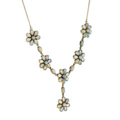 Collier d'opales Fleur Blossom de style victorien en or jaune 9 carats