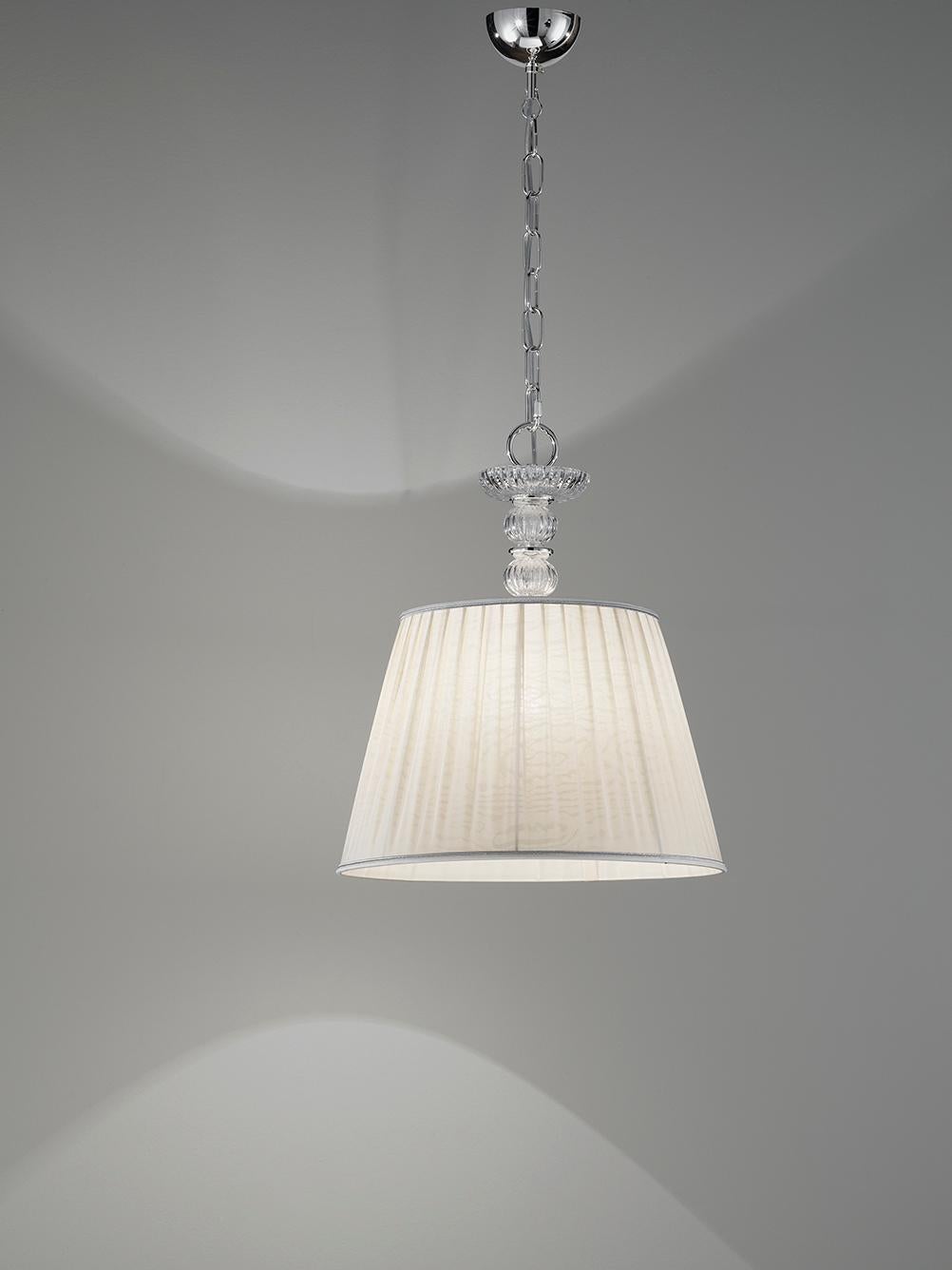 Lampada a sospensione Fleur Bubbles di MM Lampadari
Dimensioni: Ø 40 x H. 50 cm.
Materiali: Tessuto avorio Fabrice, metallo e argento.

Sono disponibili diverse finiture. Tutte le nostre lampade possono essere cablate a seconda del Paese. Se viene