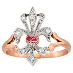 Fleur-de-Lis-Art Deco Ring