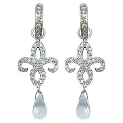 Orecchini pendenti Fleur De Lis con diamanti e Topazio Briolette in oro 18 carati