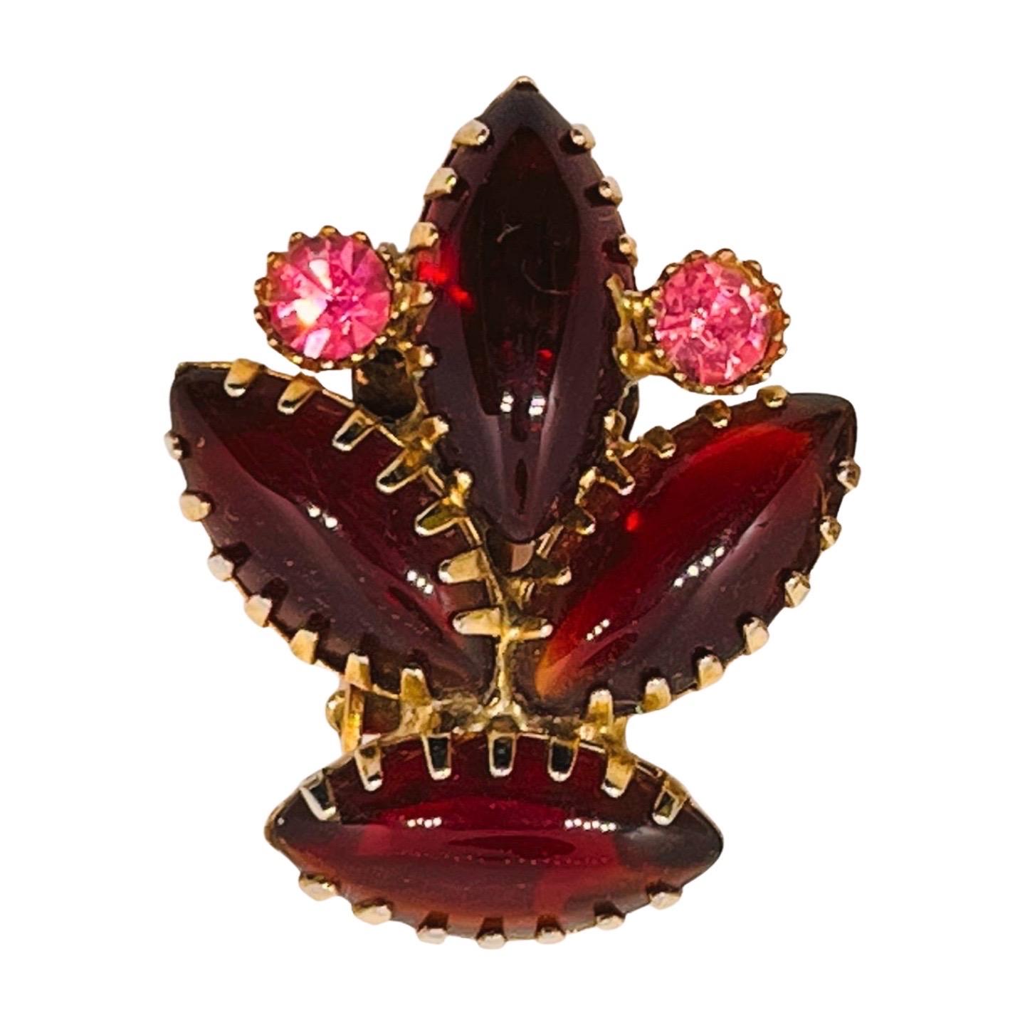 Fleur de lis Garnet Crystal Cabochon Clip Earrings, Tigertooth Setting For Sale 1