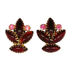 Boucles d'oreilles clip en cristal grenat Fleur De Lis, monture en dents de tigre