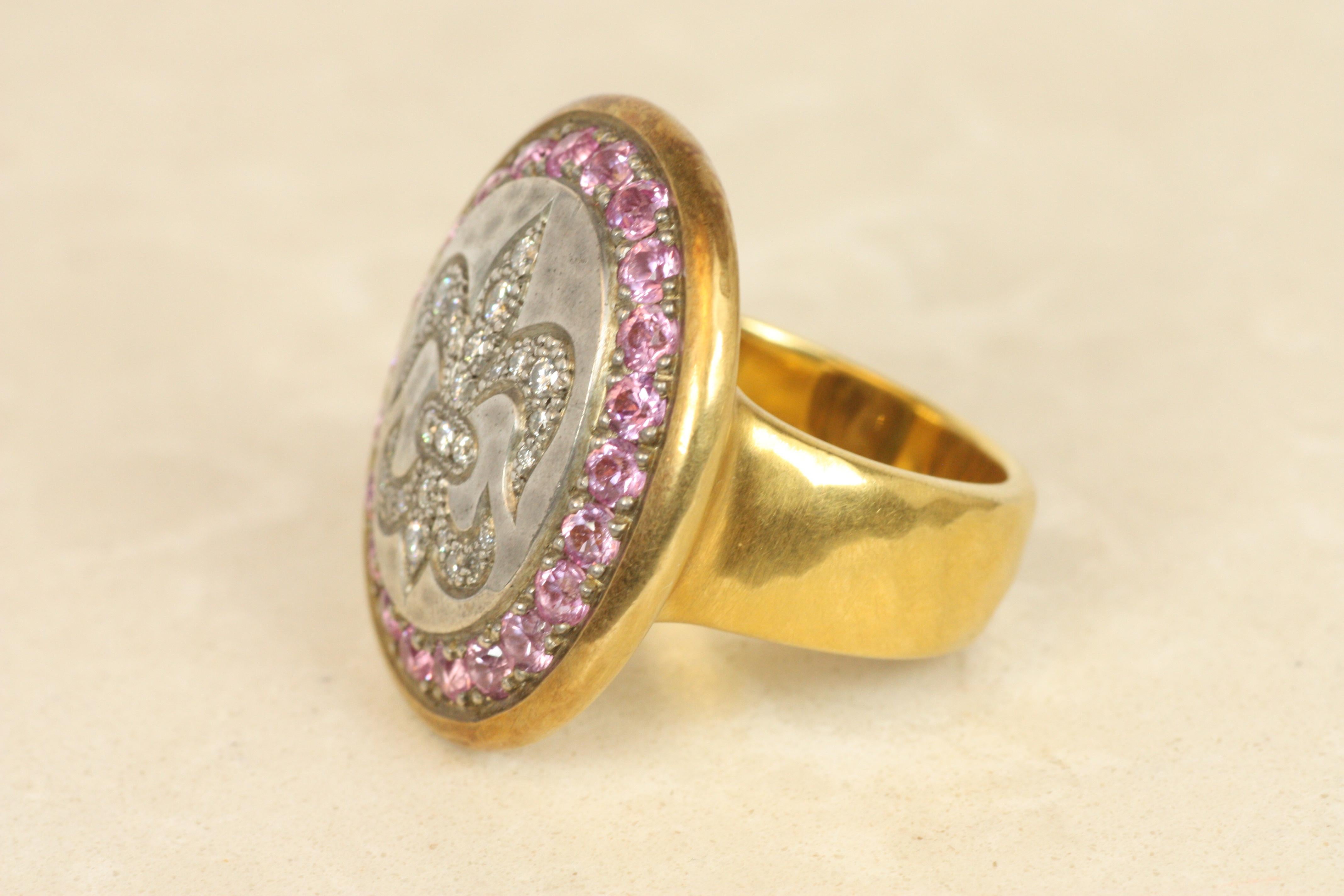 Fleur-De-Lis Ring – Diamonds & Pink Sapphires in 22K Gold & Silver In New Condition For Sale In Santa Monica, CA